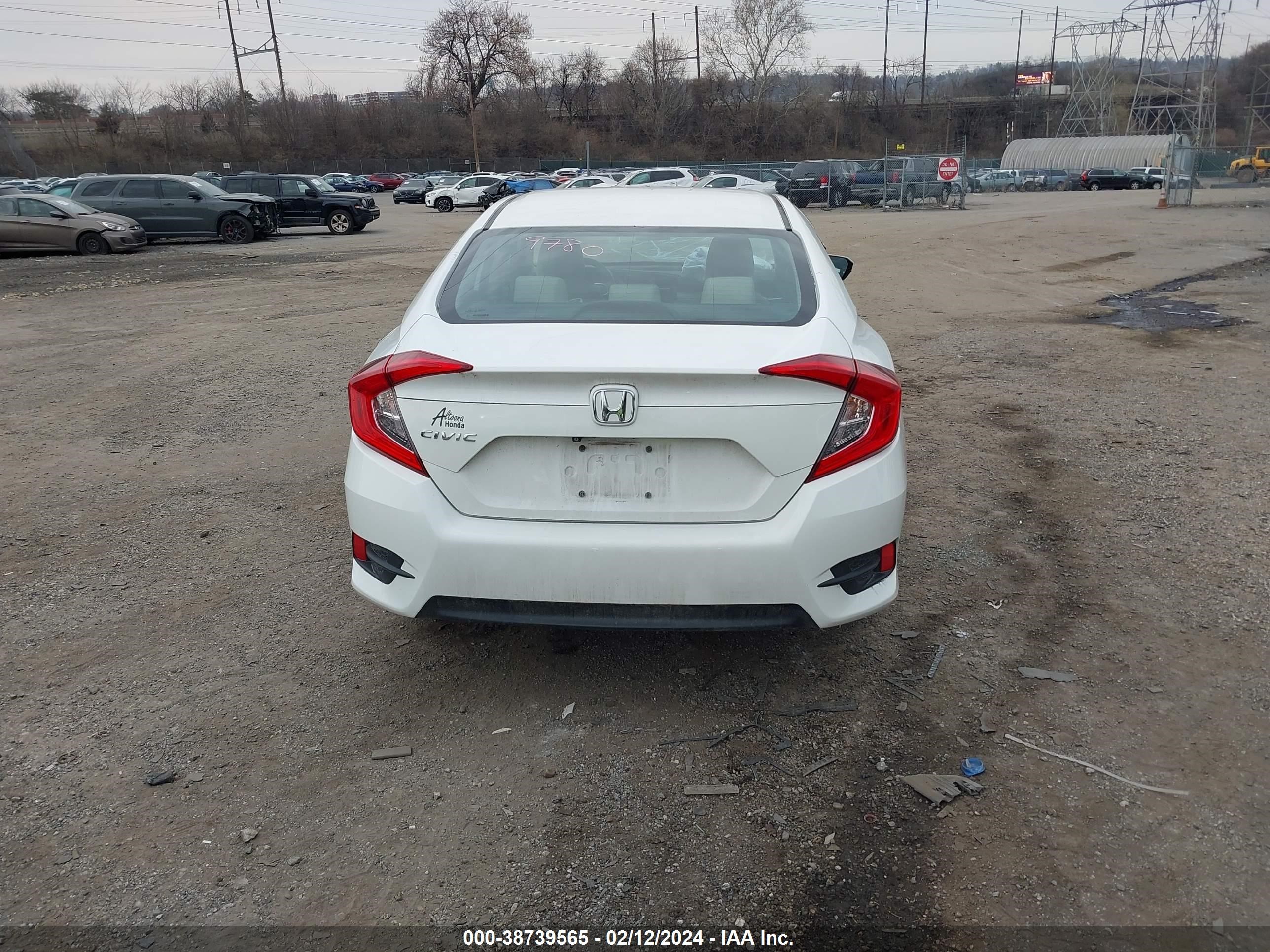 Photo 16 VIN: 2HGFC2F53GH510656 - HONDA CIVIC 