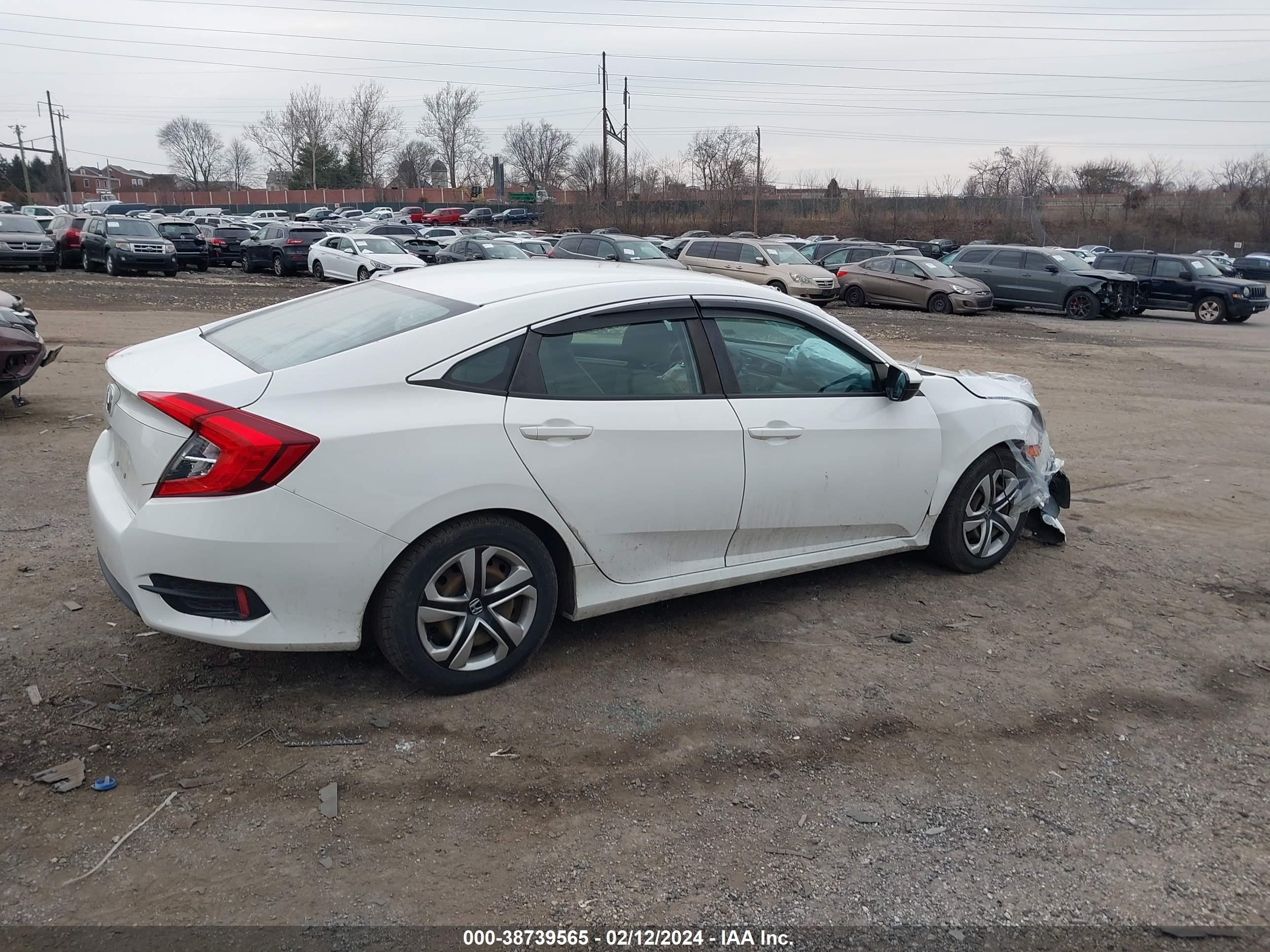 Photo 3 VIN: 2HGFC2F53GH510656 - HONDA CIVIC 