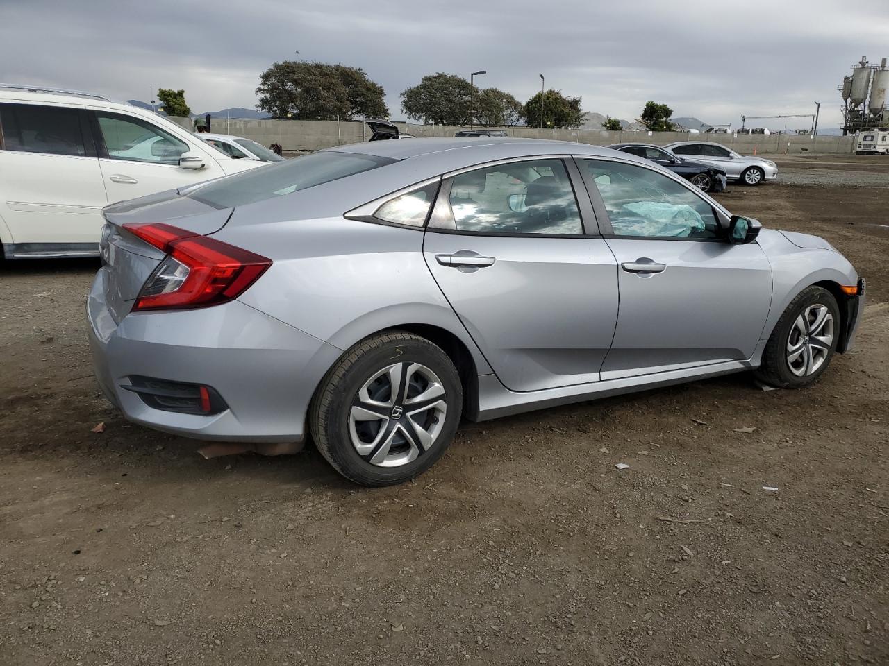 Photo 2 VIN: 2HGFC2F53HH572544 - HONDA CIVIC 