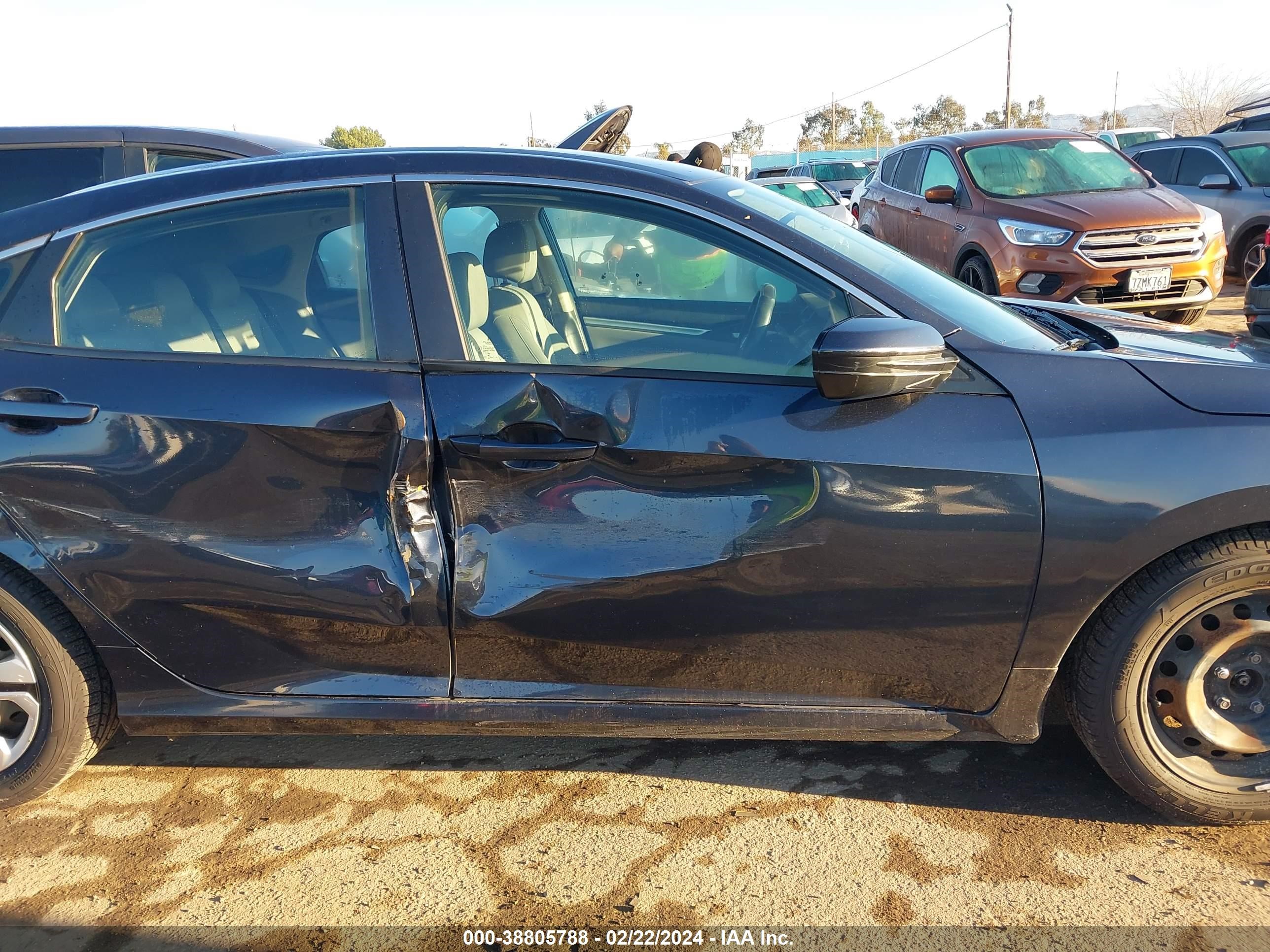 Photo 12 VIN: 2HGFC2F53JH500166 - HONDA CIVIC 