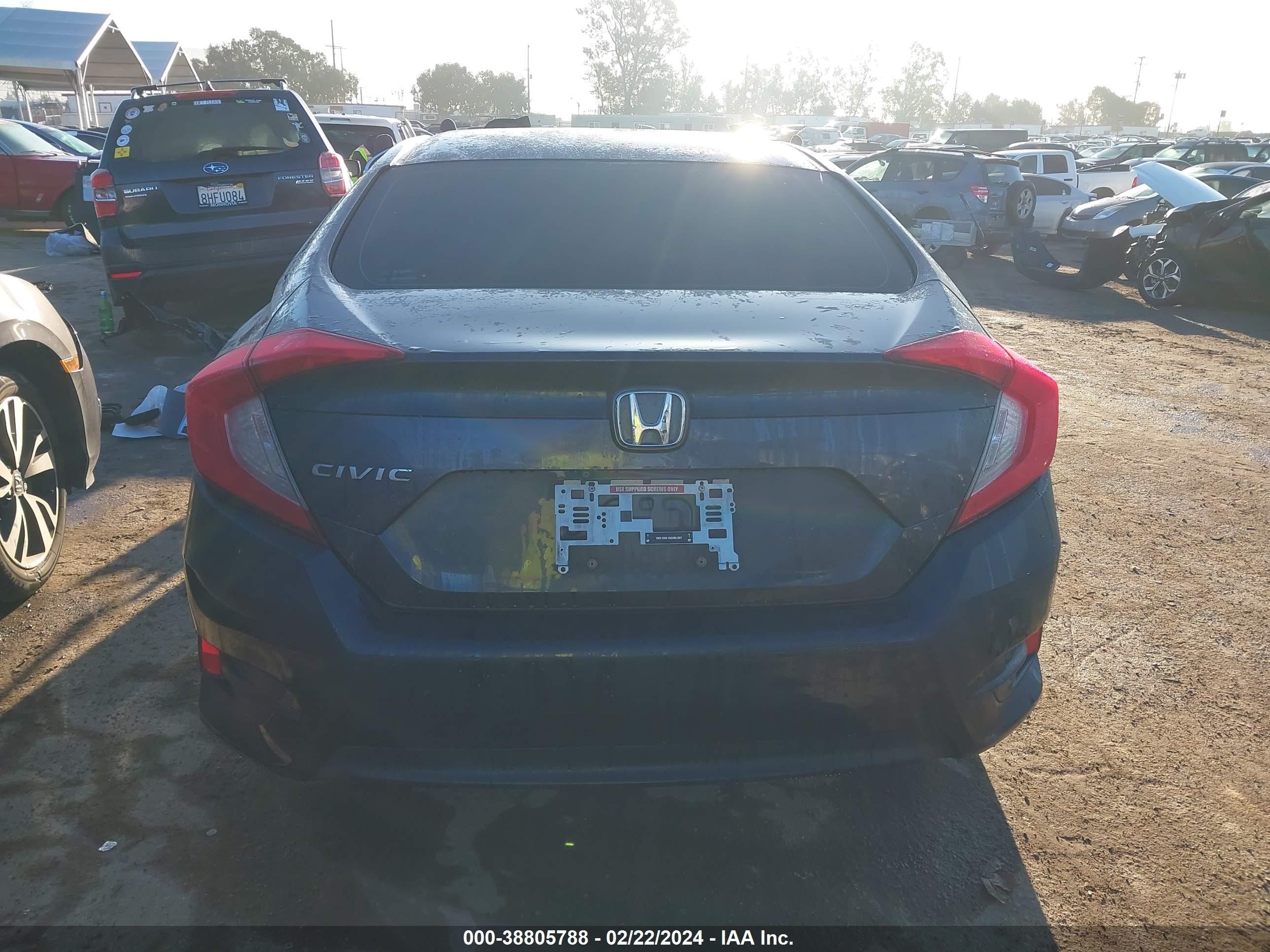 Photo 15 VIN: 2HGFC2F53JH500166 - HONDA CIVIC 