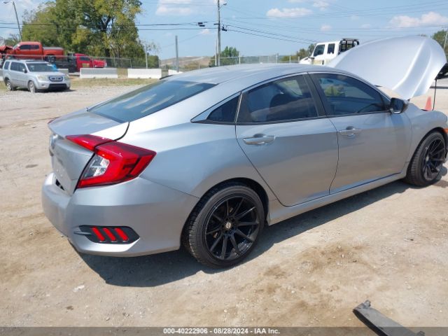 Photo 3 VIN: 2HGFC2F53JH590158 - HONDA CIVIC 