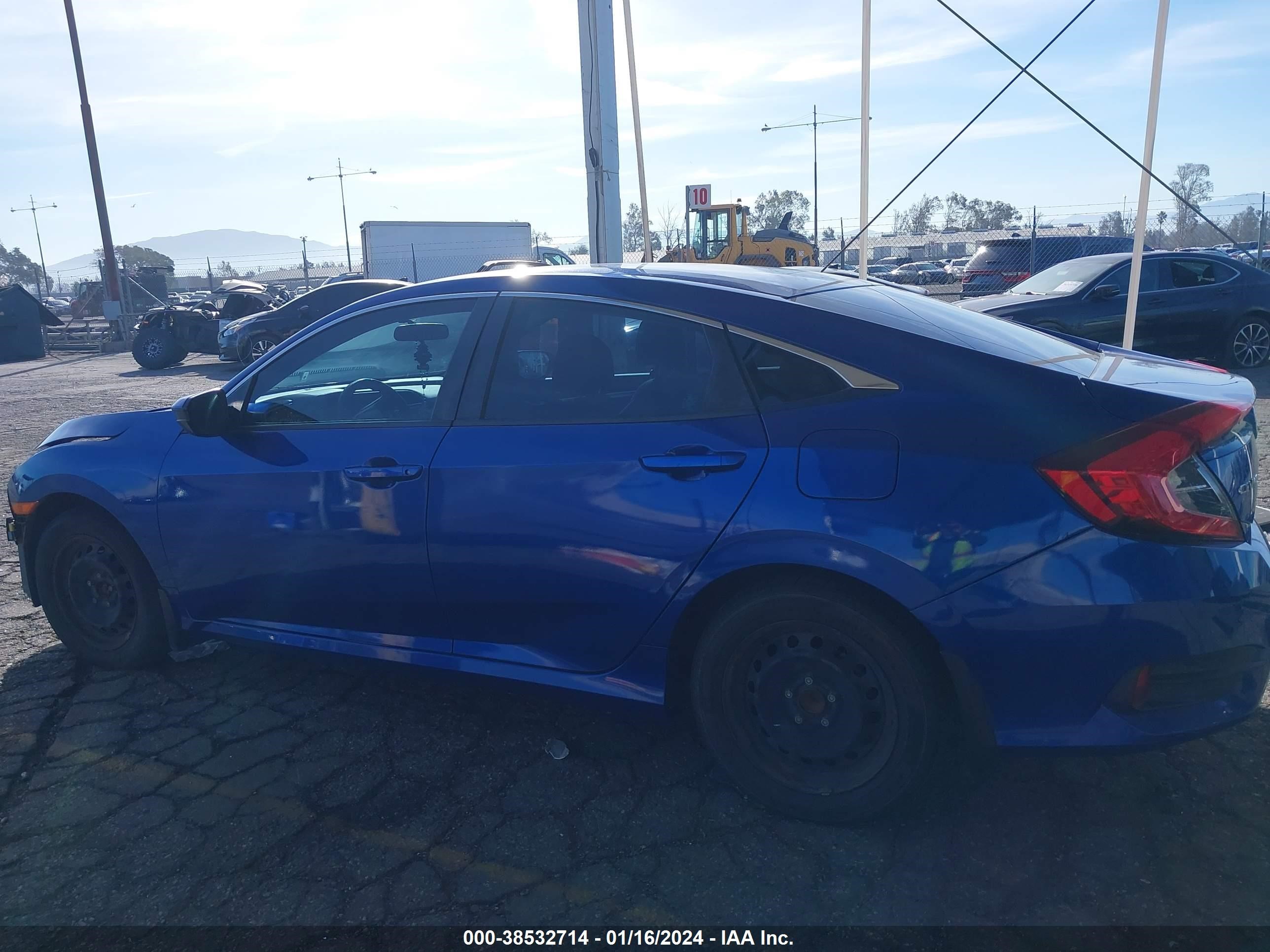 Photo 14 VIN: 2HGFC2F53JH607542 - HONDA CIVIC 