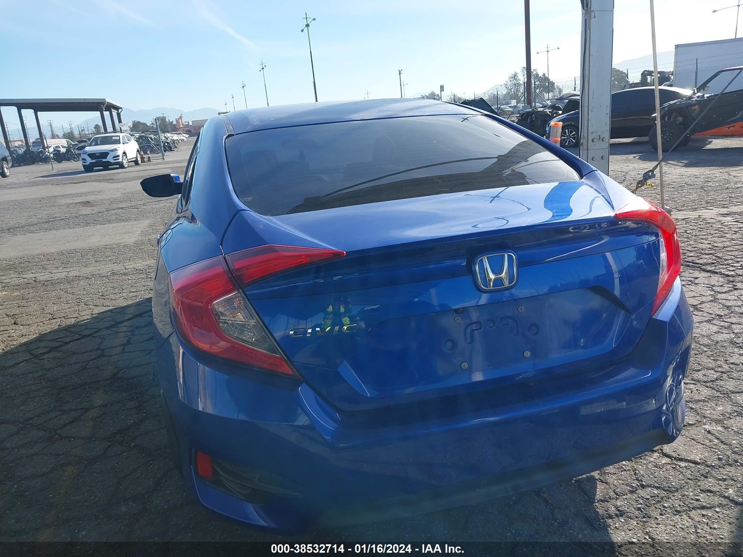 Photo 16 VIN: 2HGFC2F53JH607542 - HONDA CIVIC 