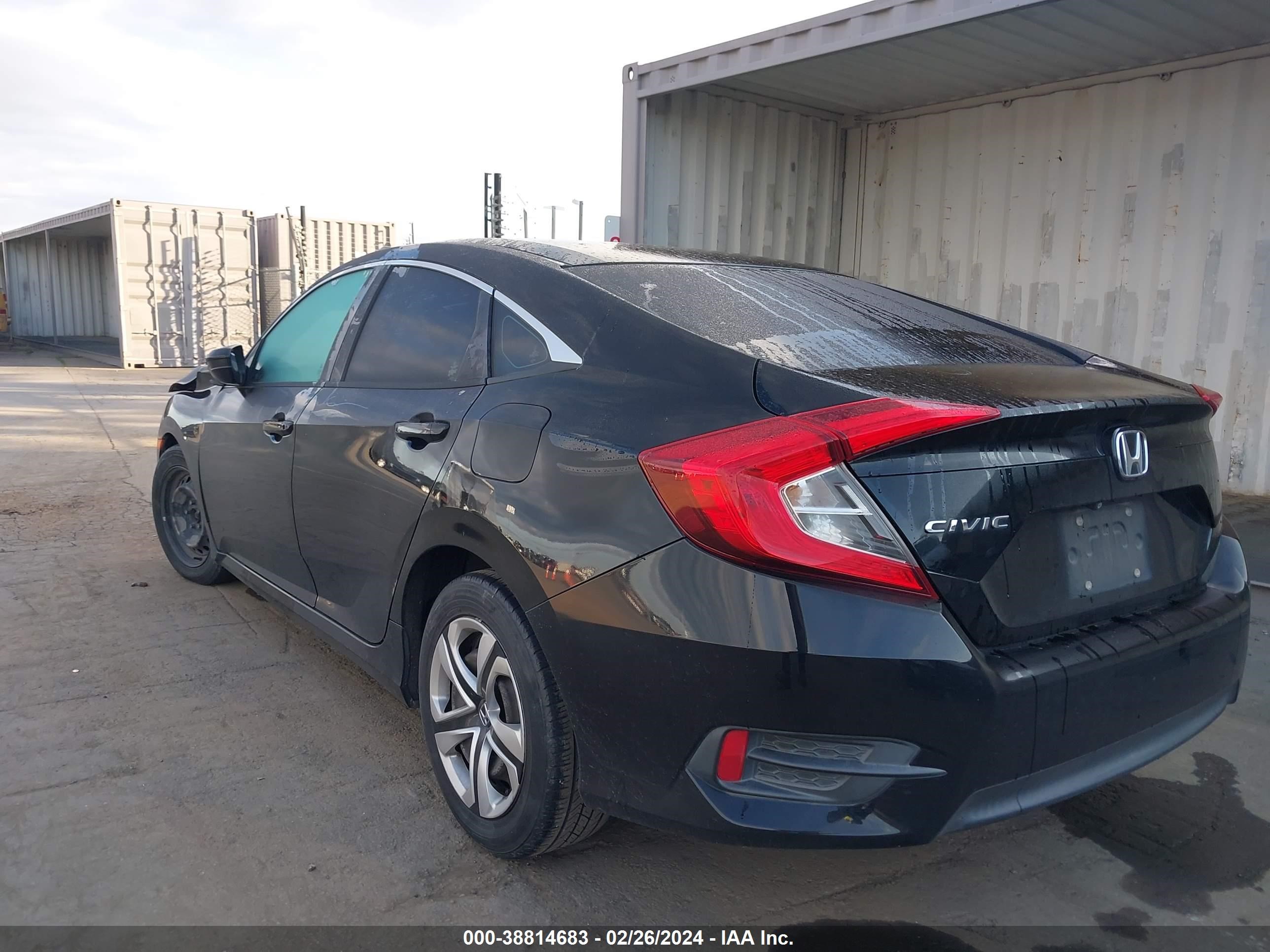 Photo 2 VIN: 2HGFC2F54GH530821 - HONDA CIVIC 