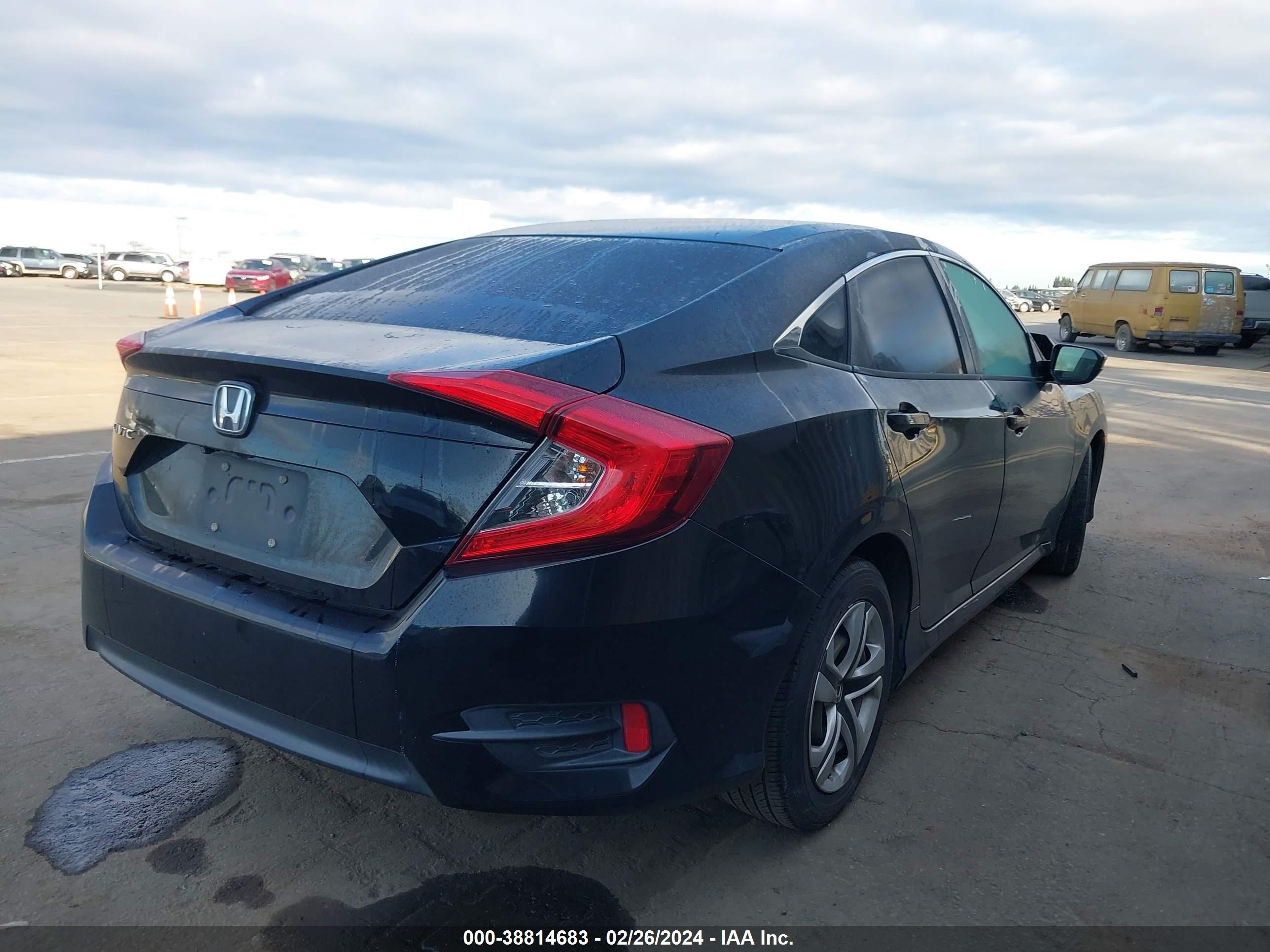 Photo 3 VIN: 2HGFC2F54GH530821 - HONDA CIVIC 