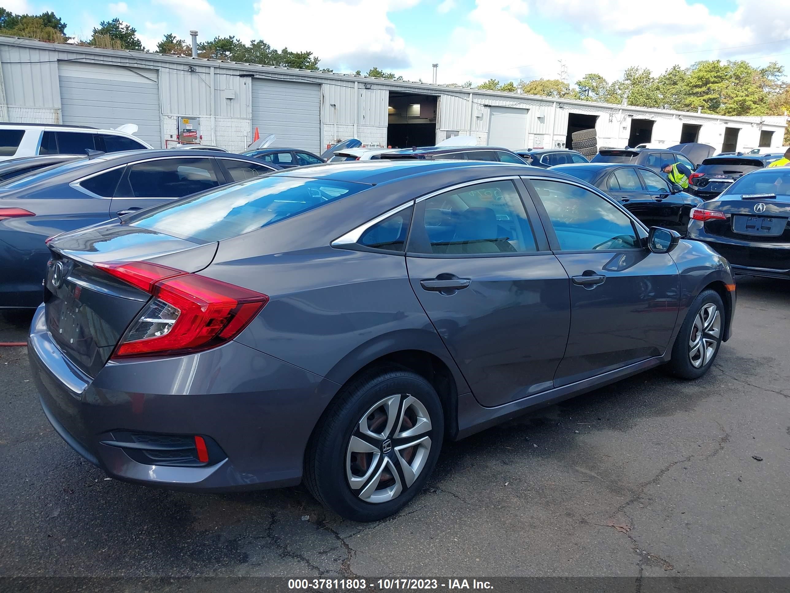 Photo 3 VIN: 2HGFC2F54JH580139 - HONDA CIVIC 