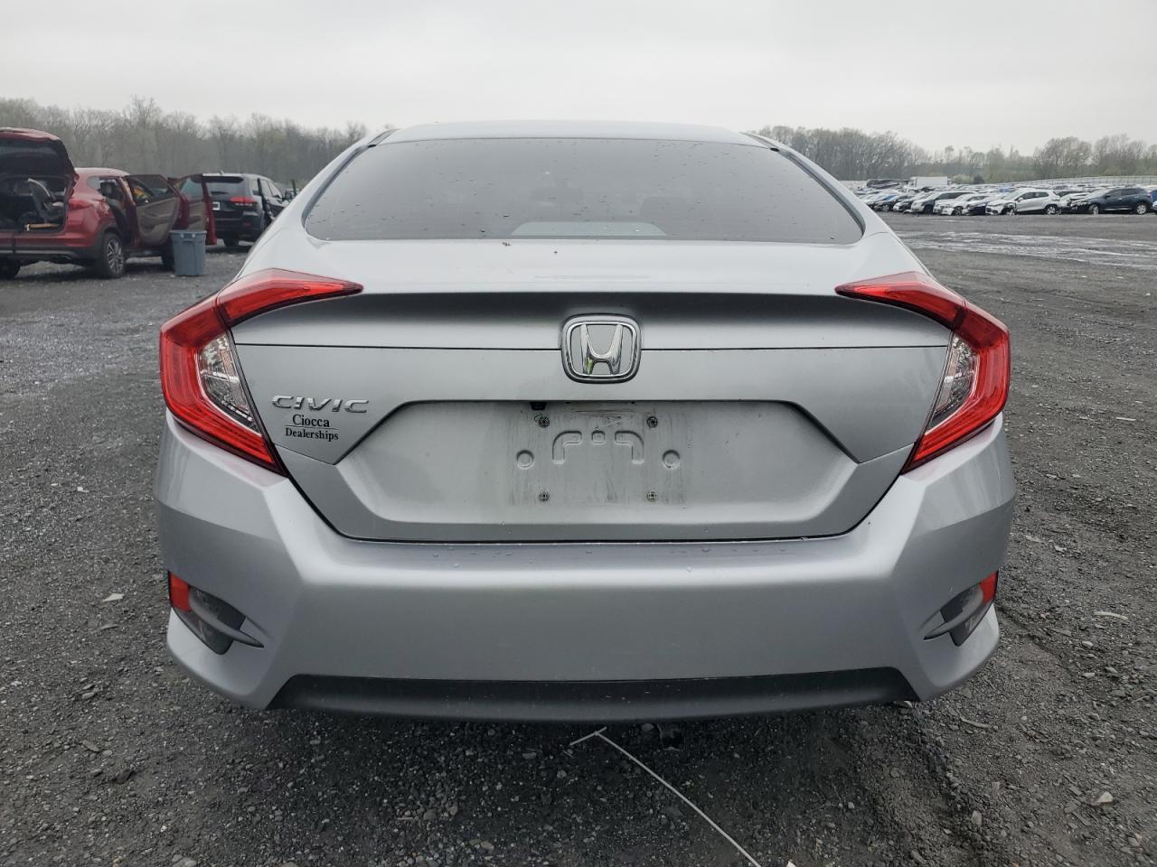 Photo 5 VIN: 2HGFC2F54JH587298 - HONDA CIVIC 