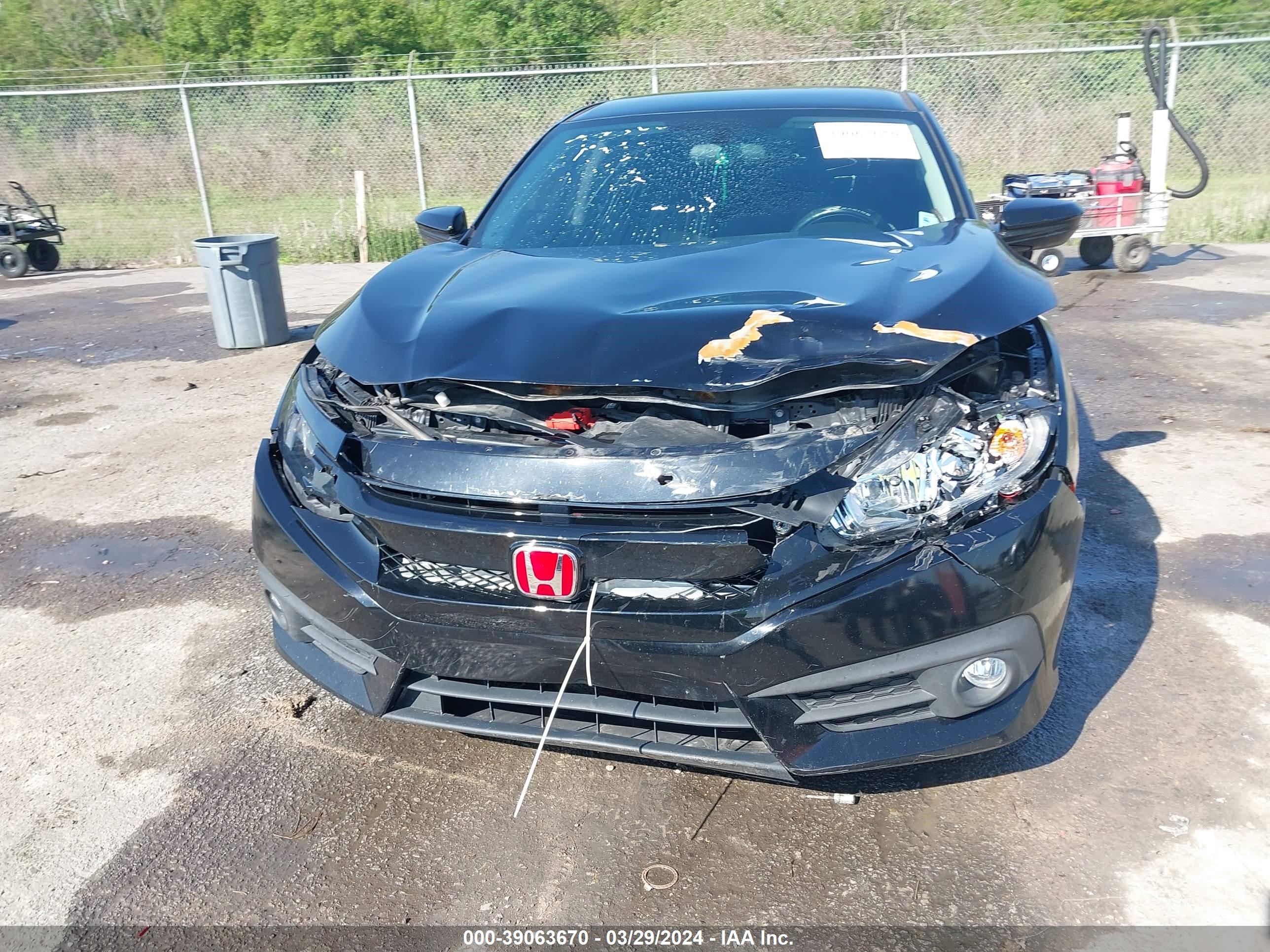 Photo 11 VIN: 2HGFC2F55JH554505 - HONDA CIVIC 