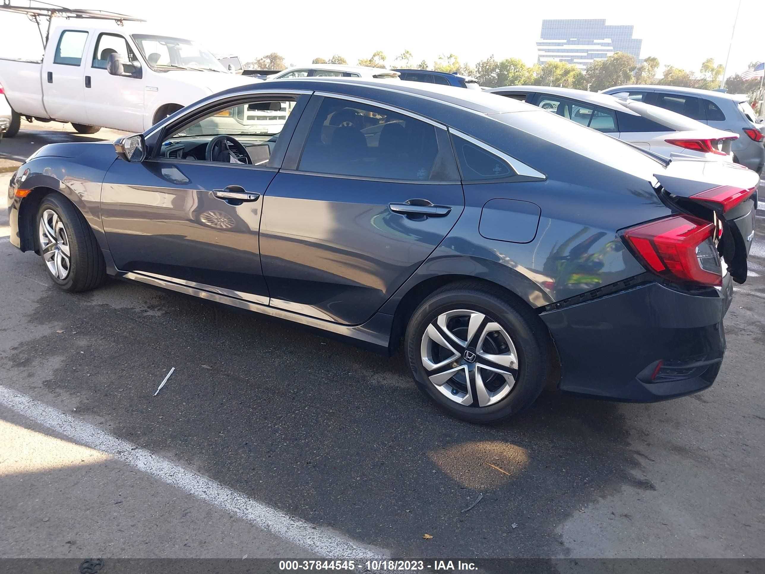 Photo 13 VIN: 2HGFC2F55JH565455 - HONDA CIVIC 