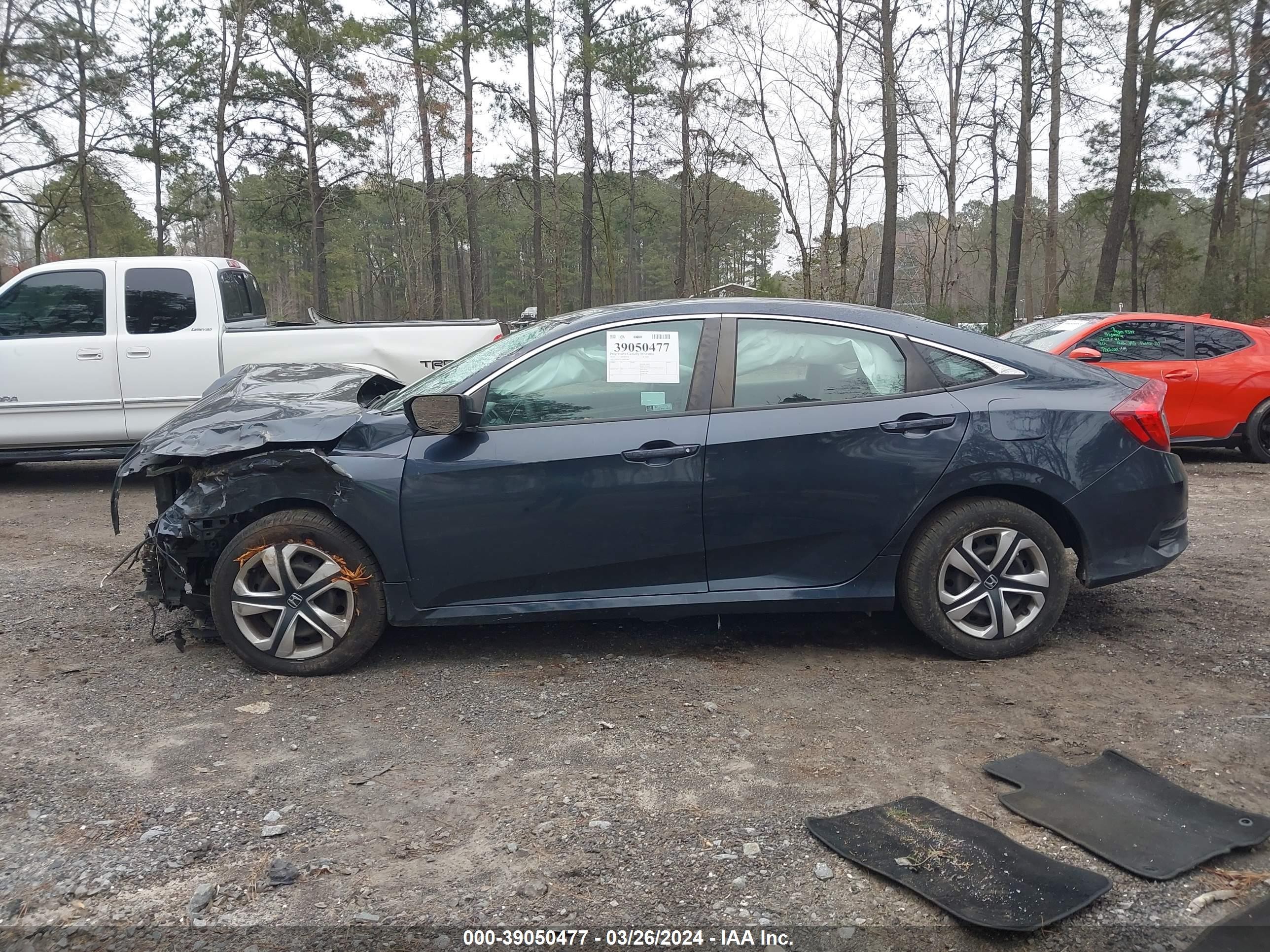 Photo 13 VIN: 2HGFC2F55JH597886 - HONDA CIVIC 