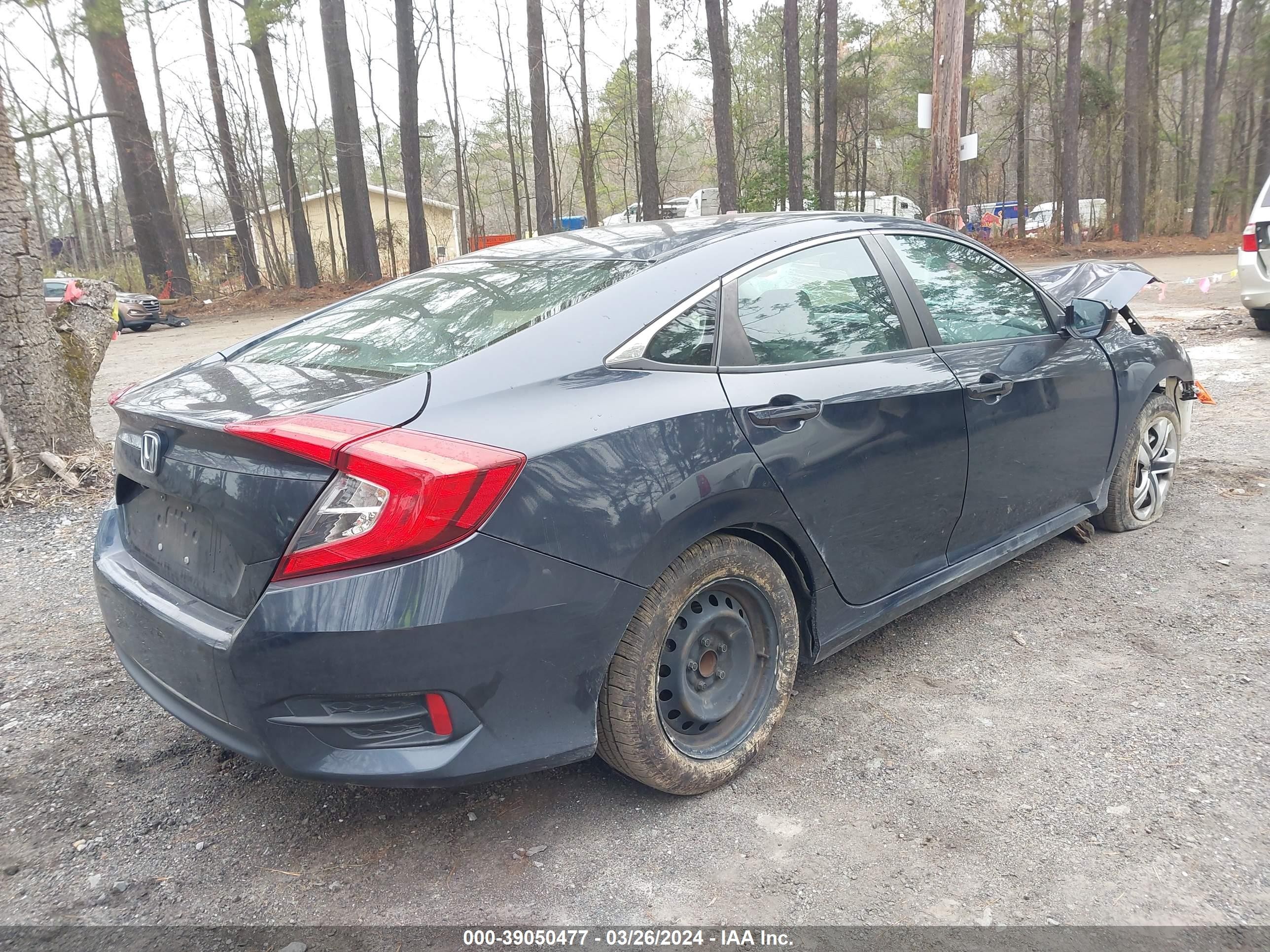 Photo 3 VIN: 2HGFC2F55JH597886 - HONDA CIVIC 