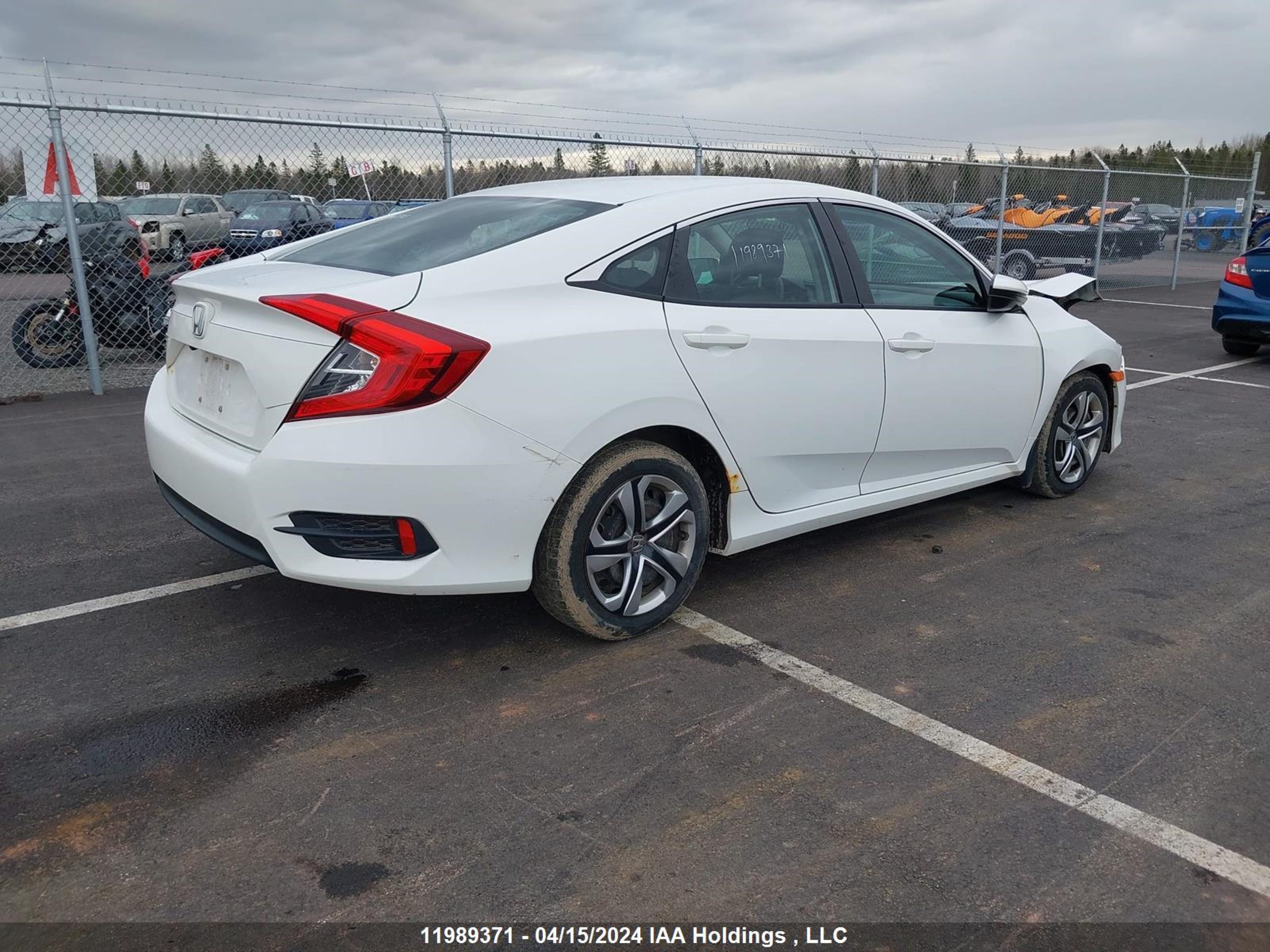 Photo 3 VIN: 2HGFC2F56GH028022 - HONDA CIVIC 