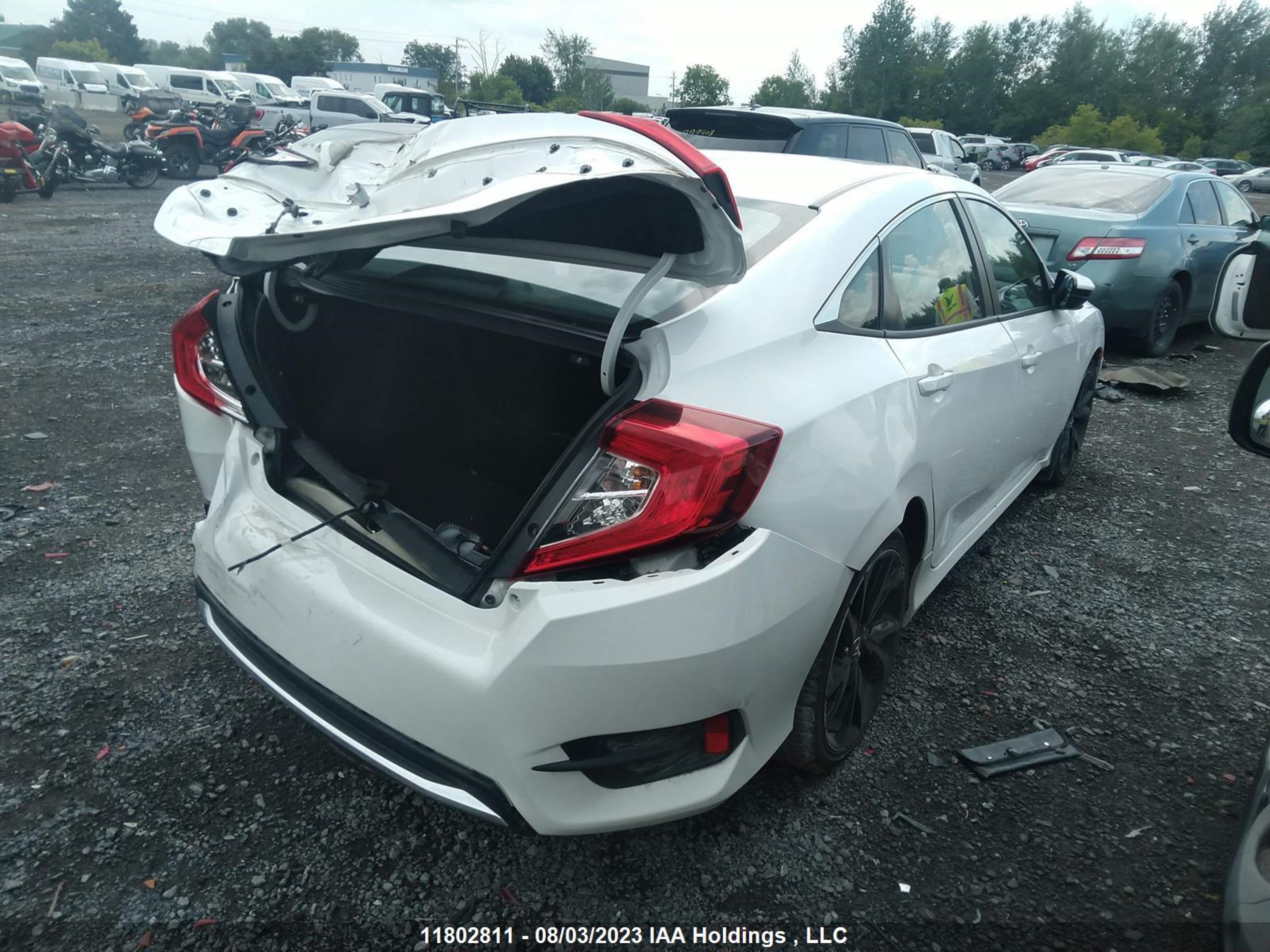 Photo 3 VIN: 2HGFC2F56KH004036 - HONDA CIVIC 