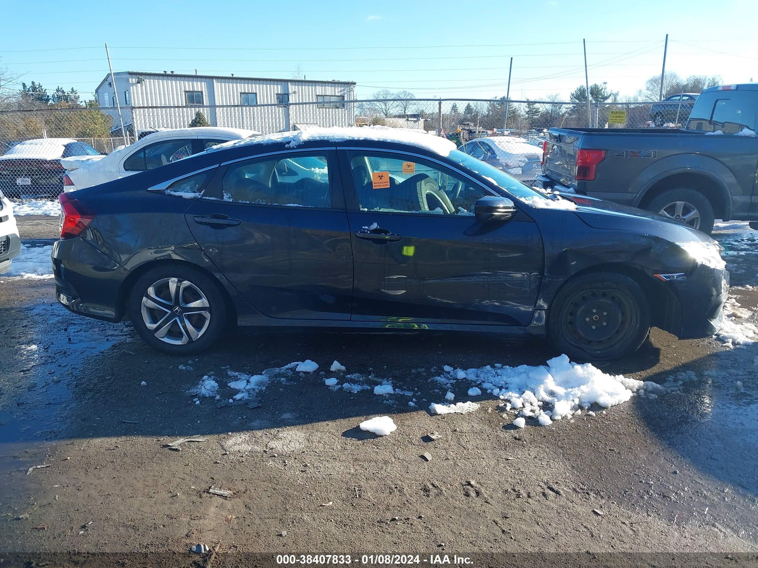 Photo 12 VIN: 2HGFC2F57JH511431 - HONDA CIVIC 