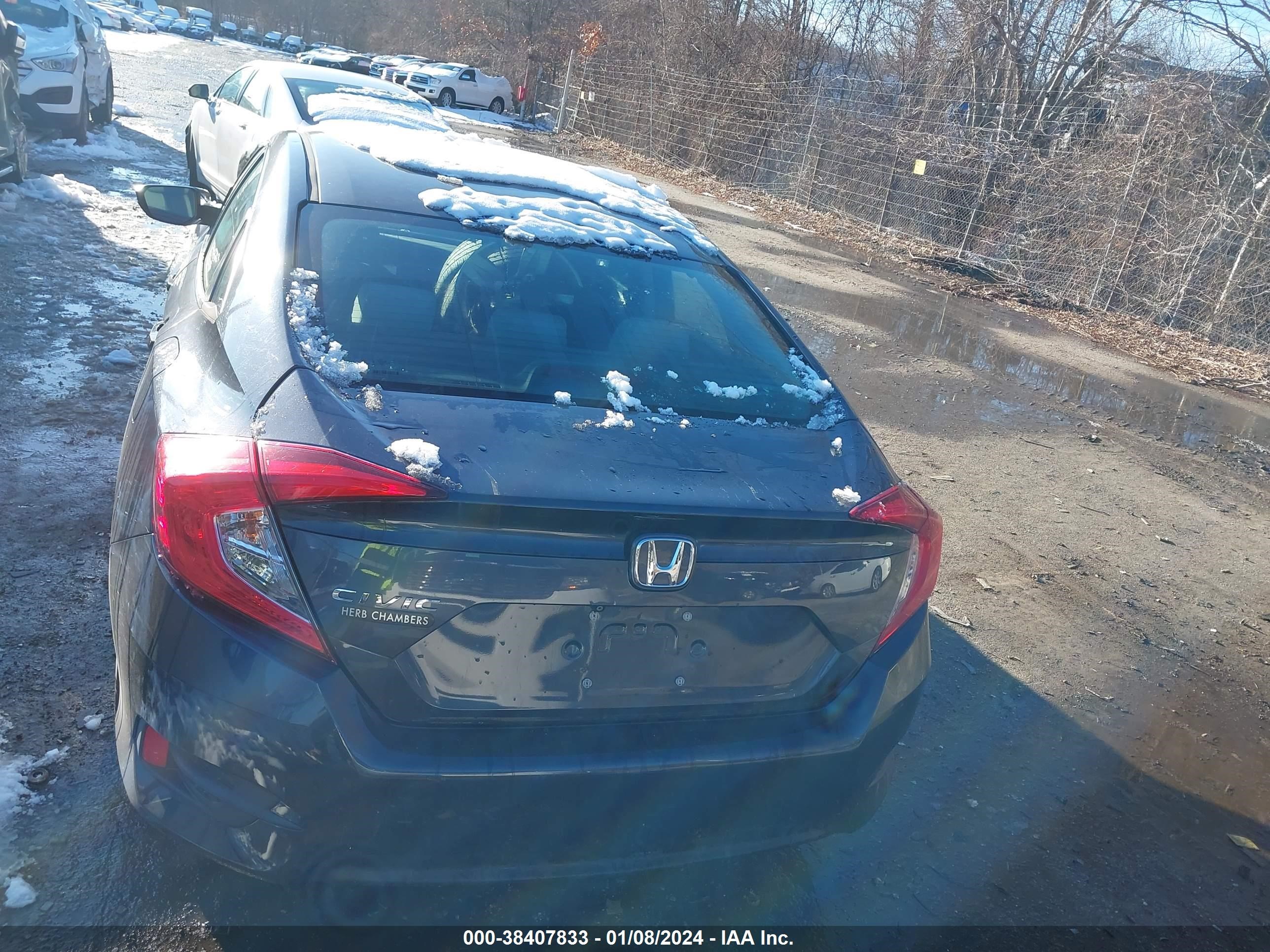 Photo 15 VIN: 2HGFC2F57JH511431 - HONDA CIVIC 