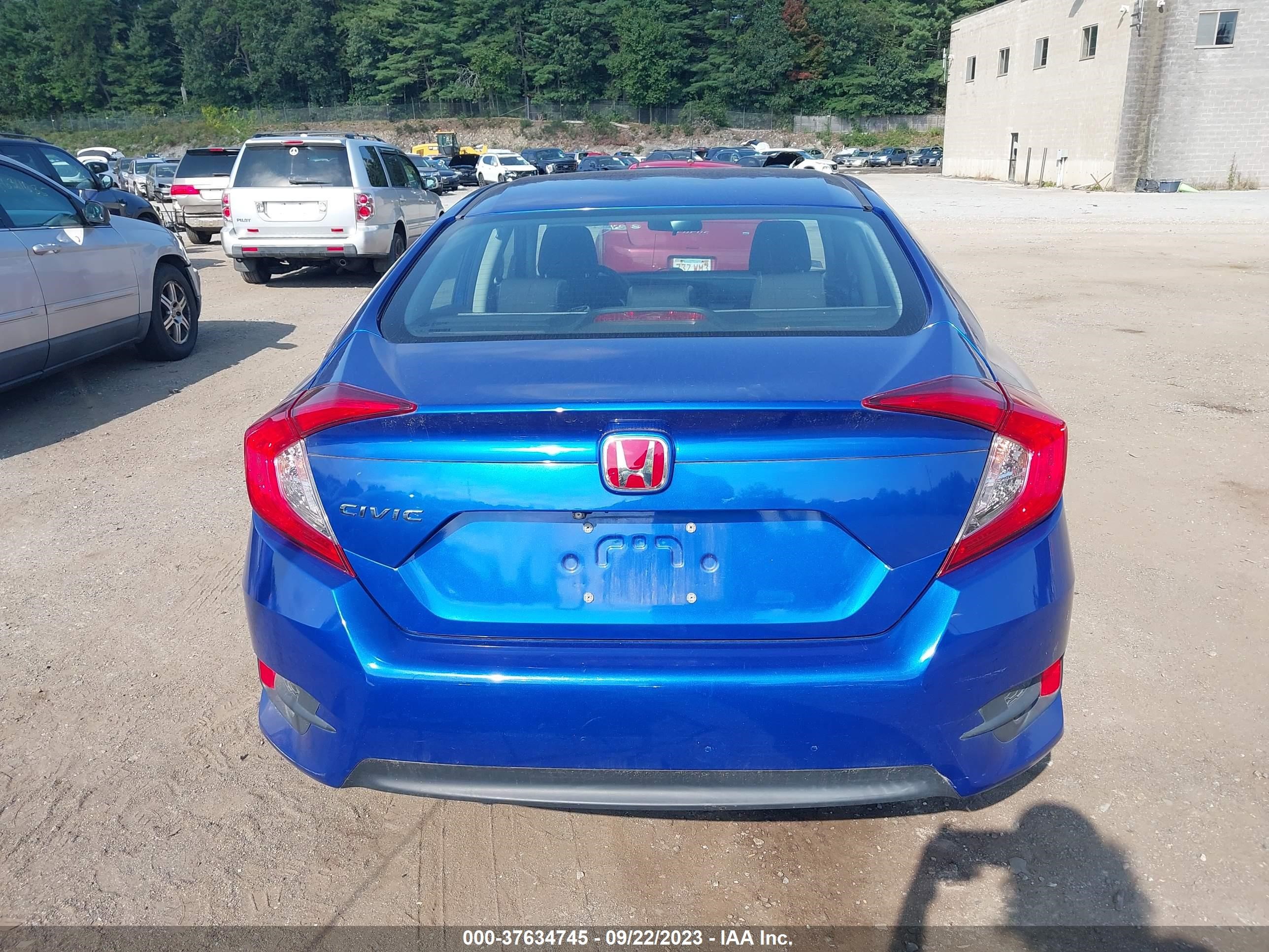 Photo 15 VIN: 2HGFC2F57JH579079 - HONDA CIVIC 