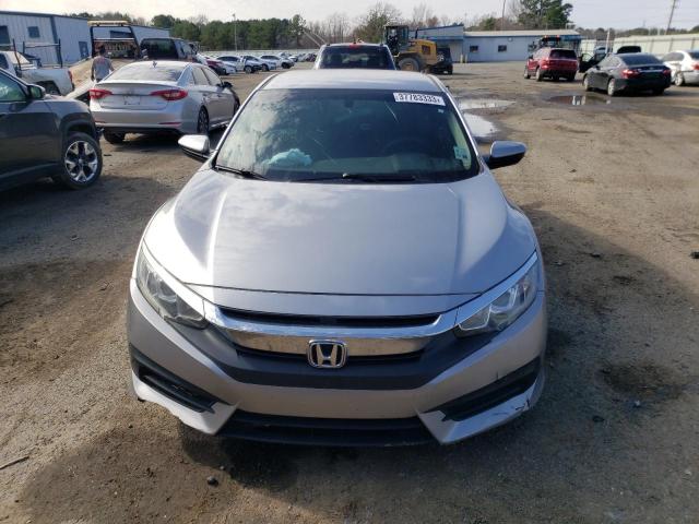 Photo 4 VIN: 2HGFC2F57JH586579 - HONDA CIVIC LX 