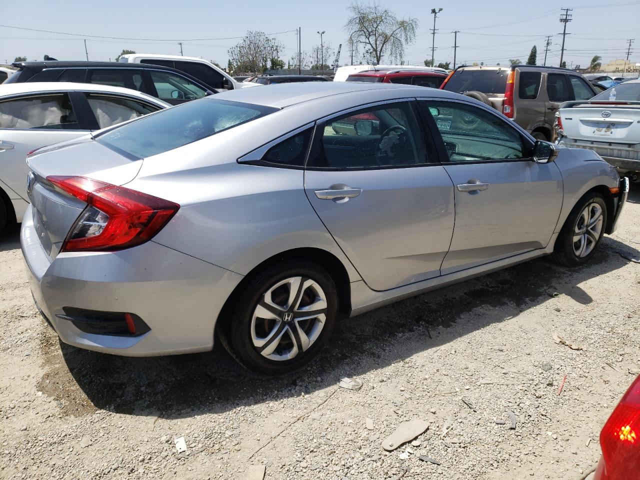 Photo 2 VIN: 2HGFC2F57JH607236 - HONDA CIVIC 