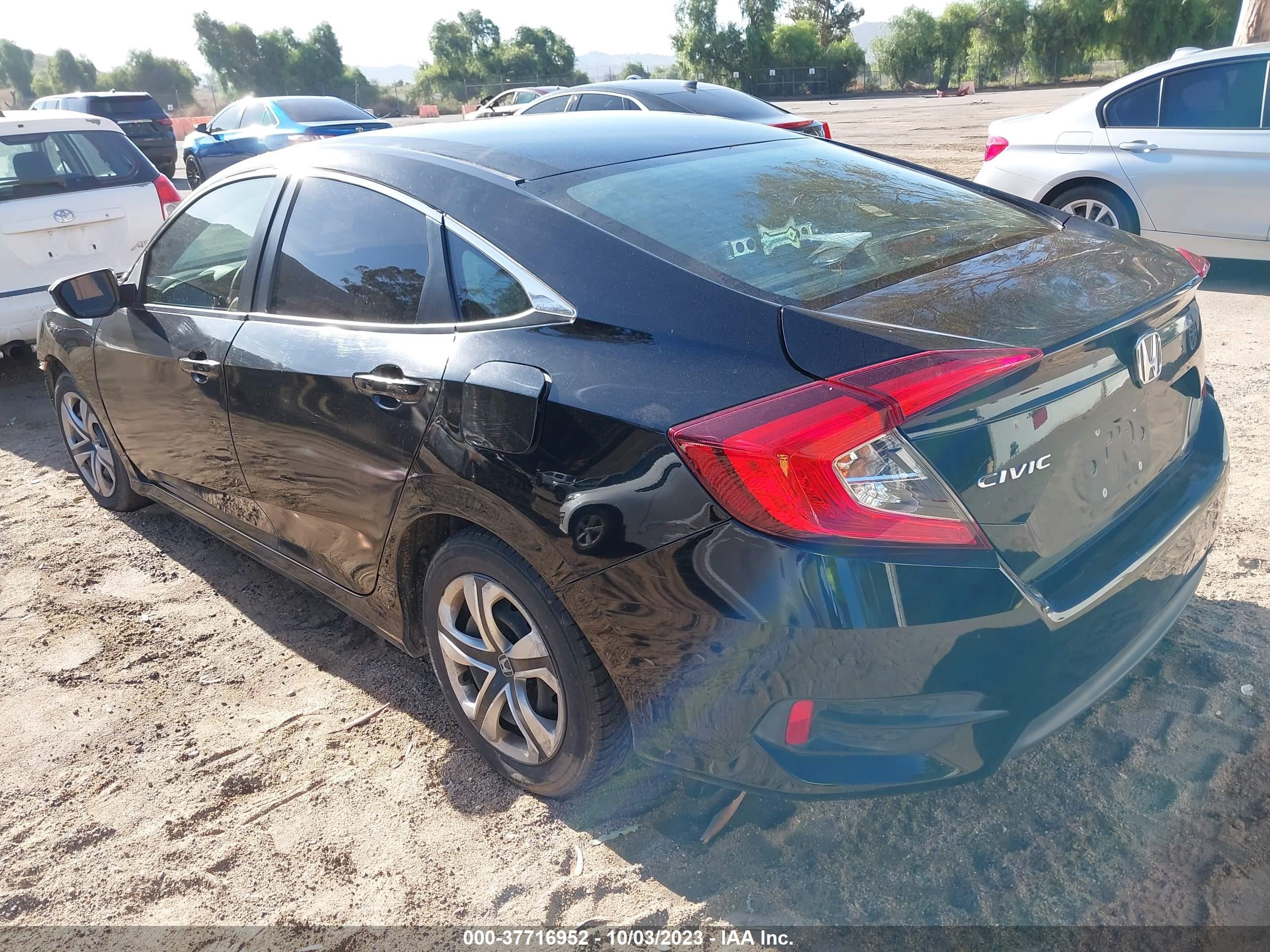 Photo 2 VIN: 2HGFC2F57JH608340 - HONDA CIVIC 