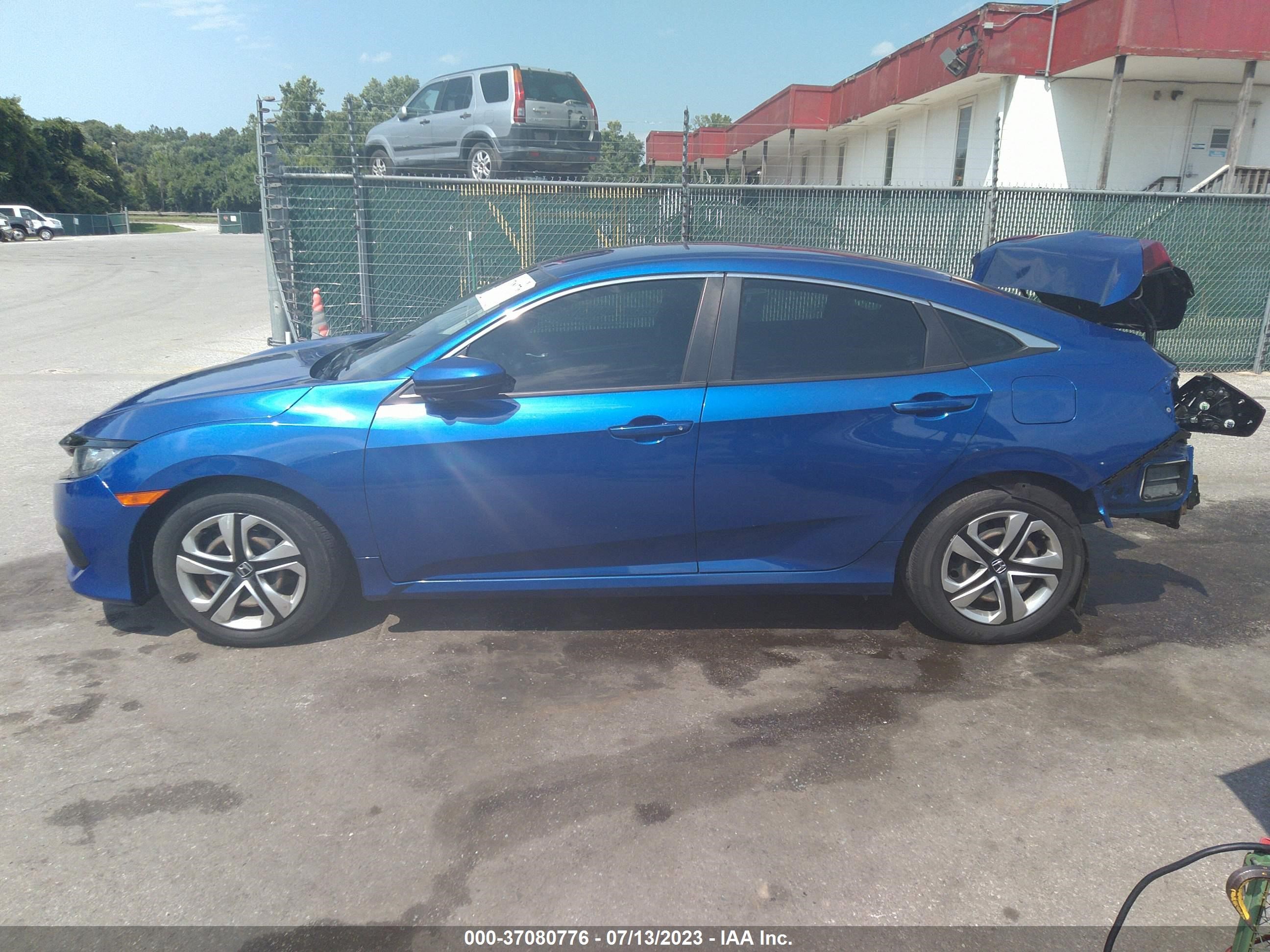 Photo 14 VIN: 2HGFC2F58JH551727 - HONDA CIVIC 