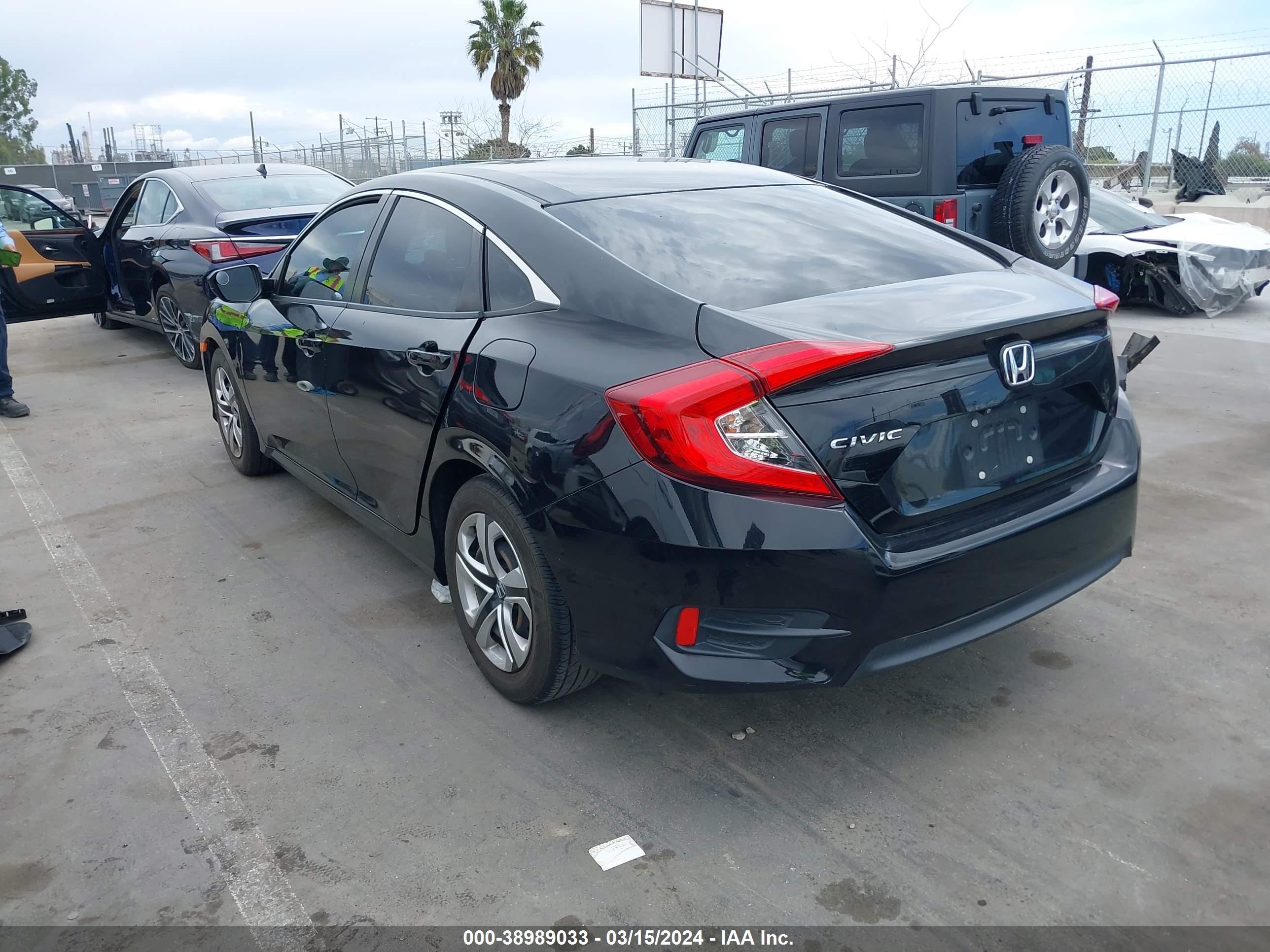 Photo 2 VIN: 2HGFC2F59HH529455 - HONDA CIVIC 