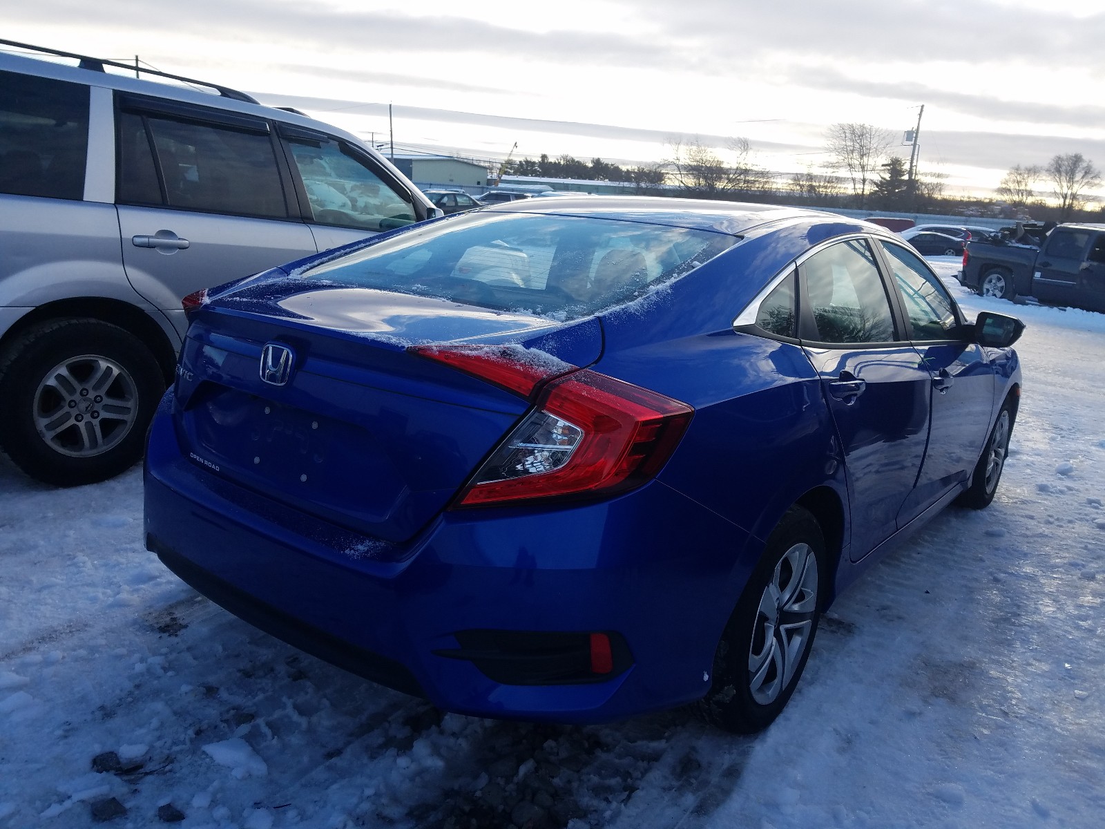 Photo 3 VIN: 2HGFC2F59JH549176 - HONDA CIVIC LX 