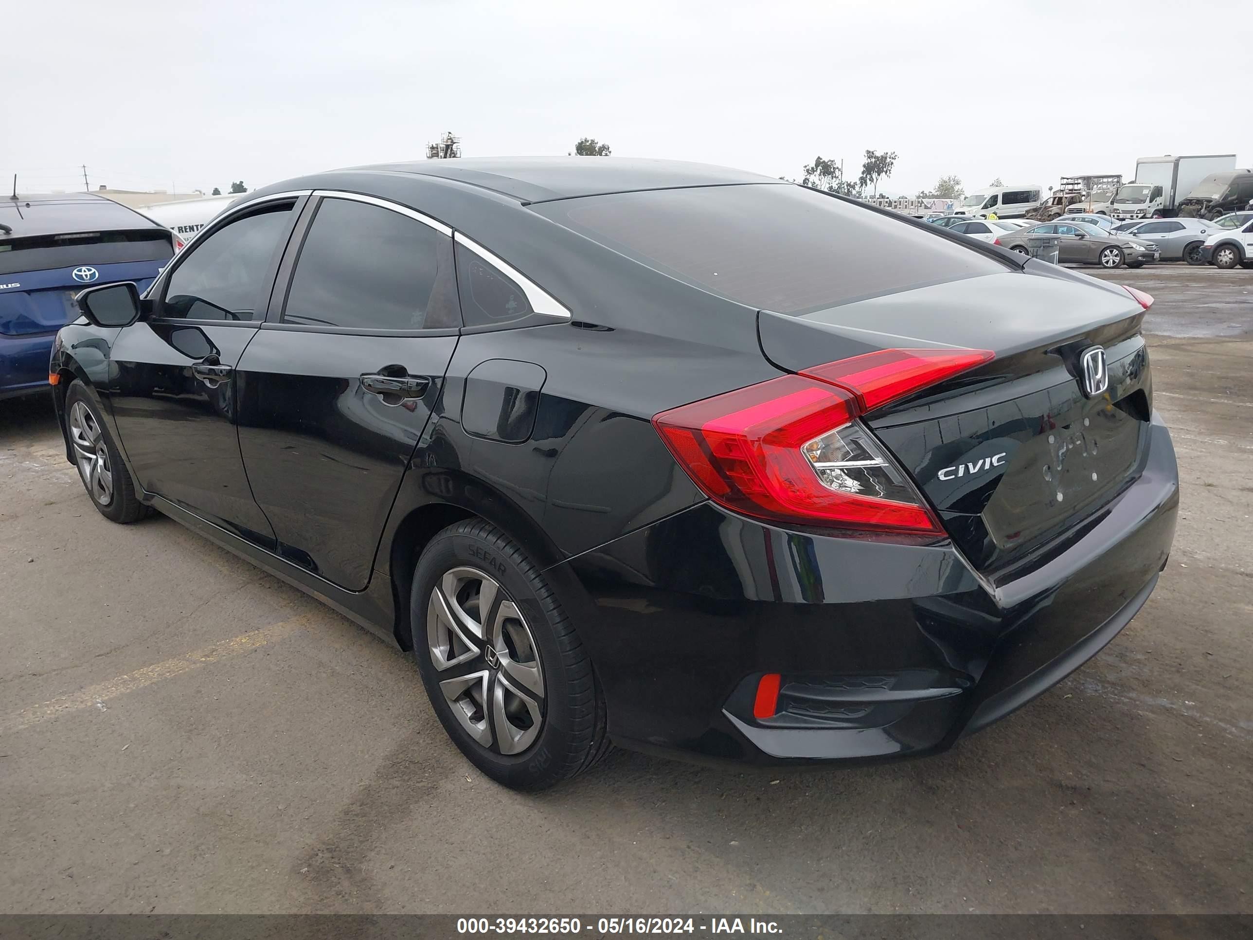 Photo 2 VIN: 2HGFC2F59JH558296 - HONDA CIVIC 