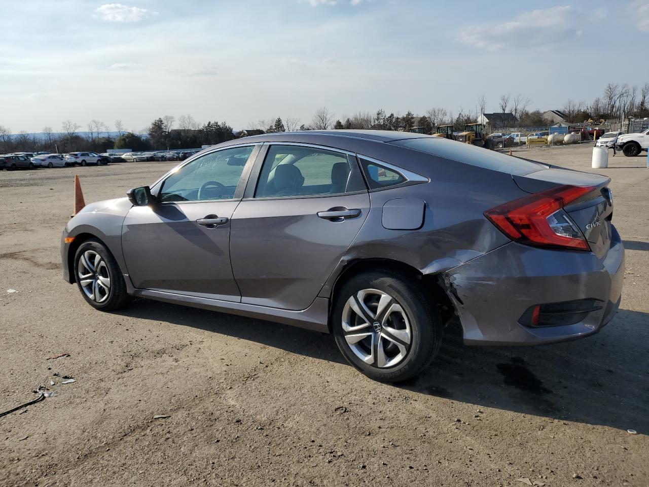 Photo 1 VIN: 2HGFC2F5XHH515323 - HONDA CIVIC 