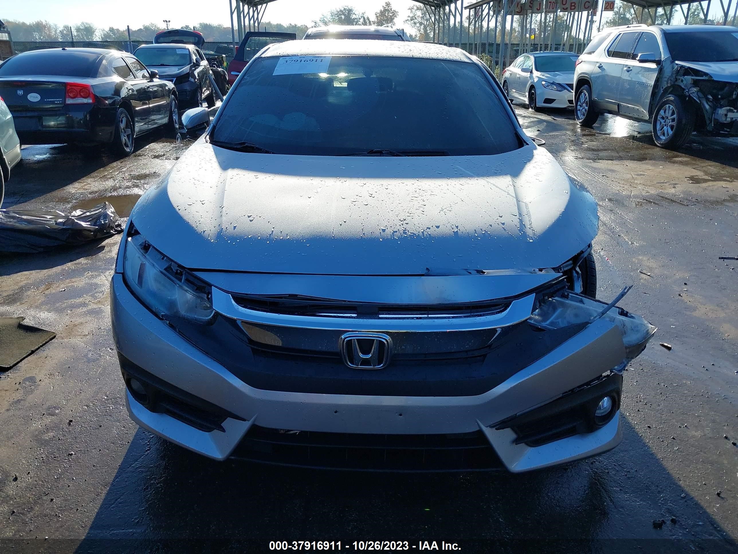 Photo 11 VIN: 2HGFC2F5XHH526290 - HONDA CIVIC 