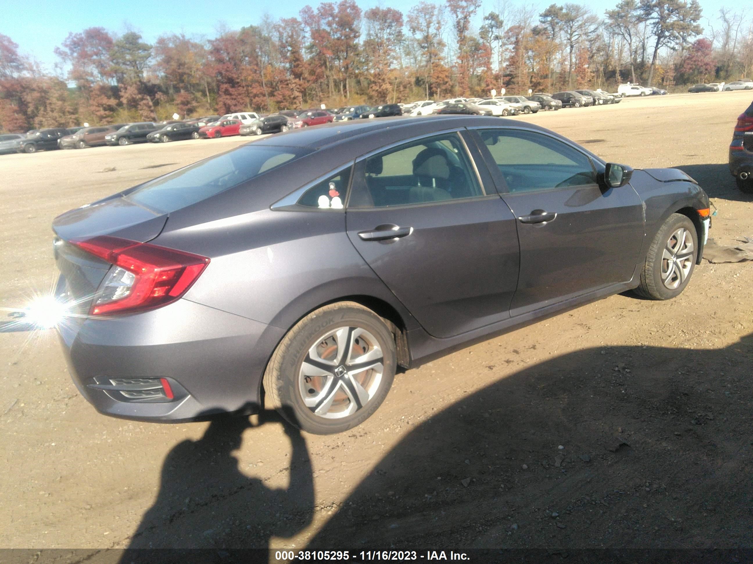 Photo 13 VIN: 2HGFC2F5XHH565848 - HONDA CIVIC 