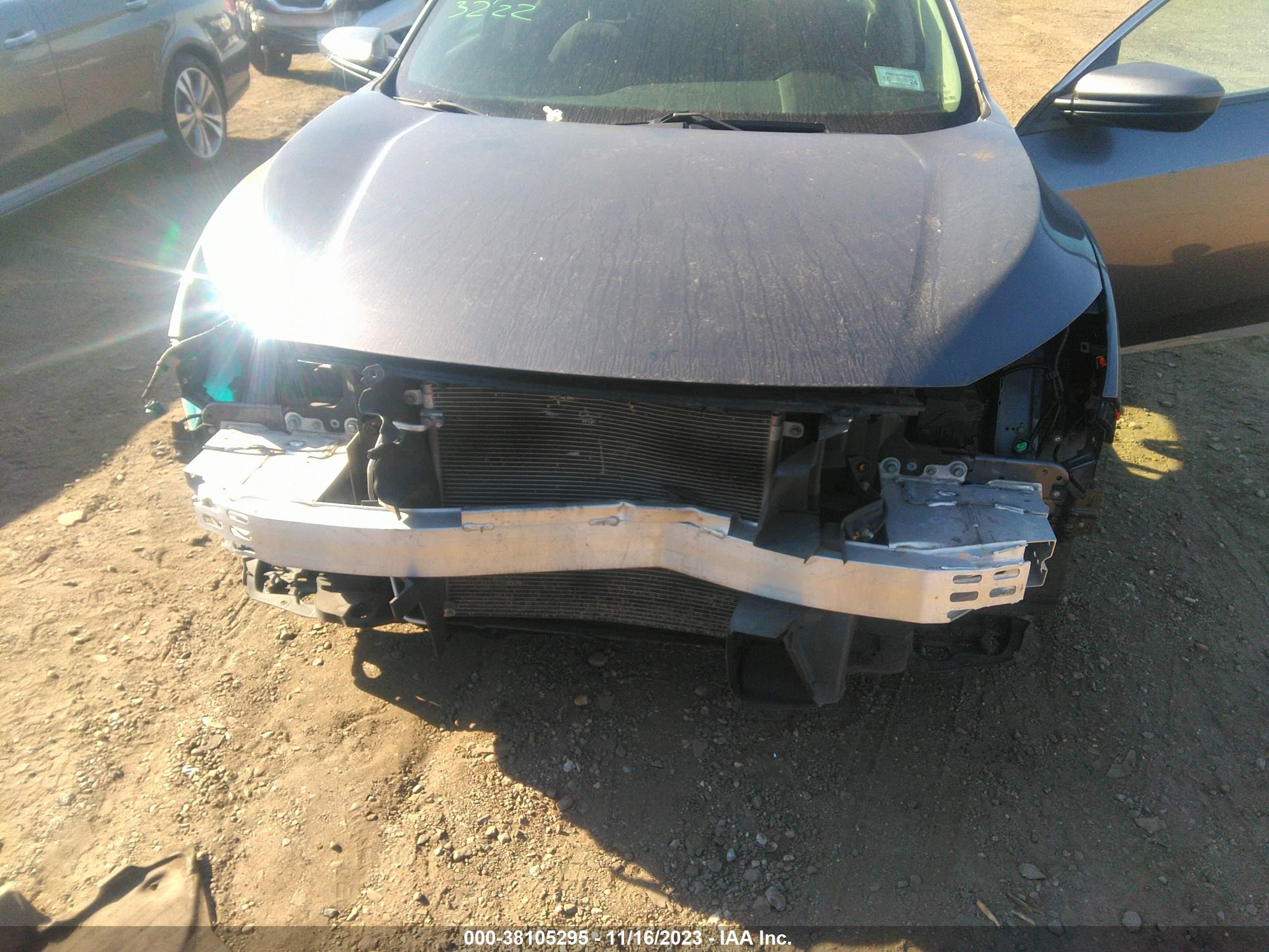 Photo 5 VIN: 2HGFC2F5XHH565848 - HONDA CIVIC 