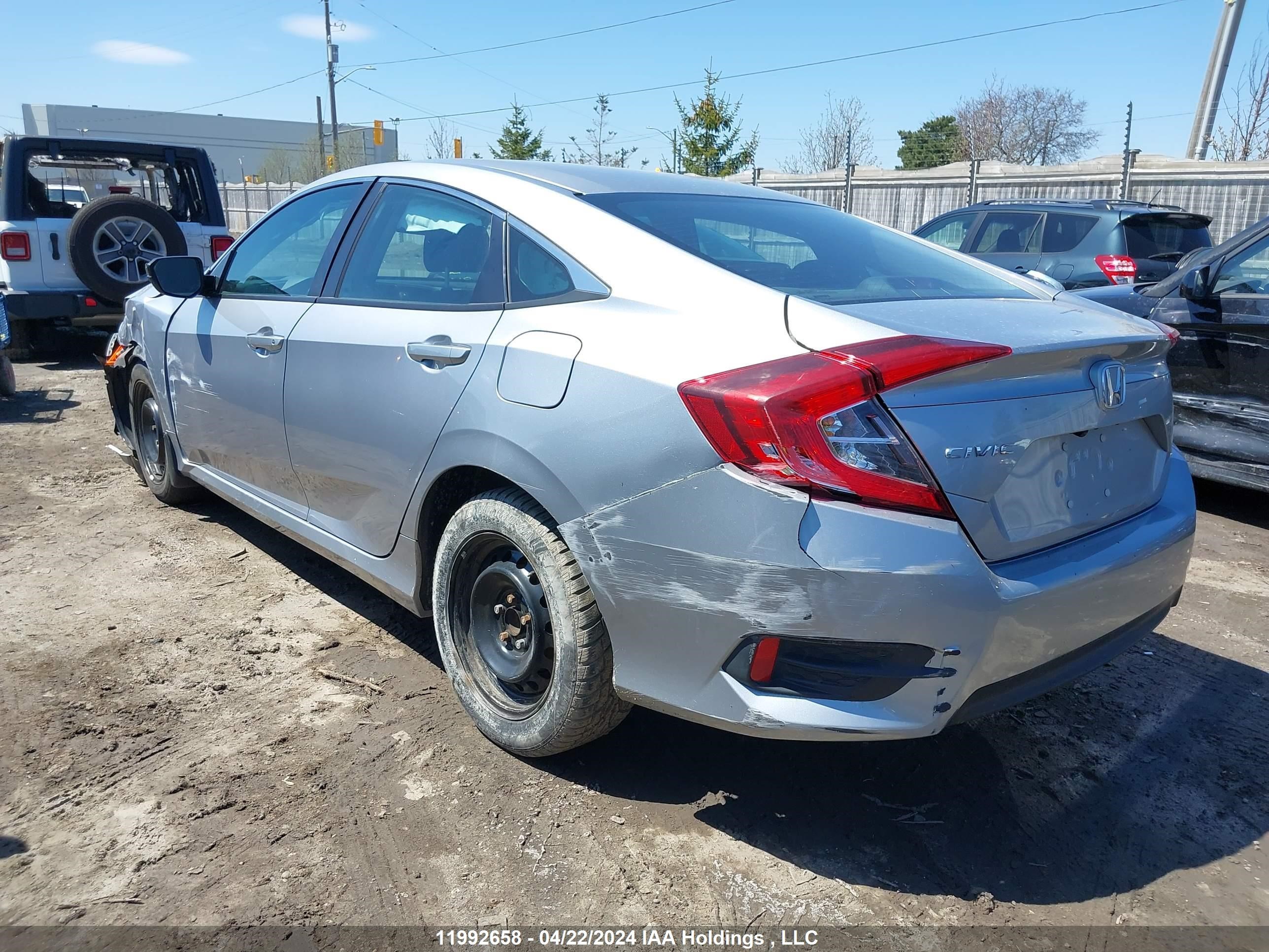 Photo 2 VIN: 2HGFC2F5XJH018858 - HONDA CIVIC 