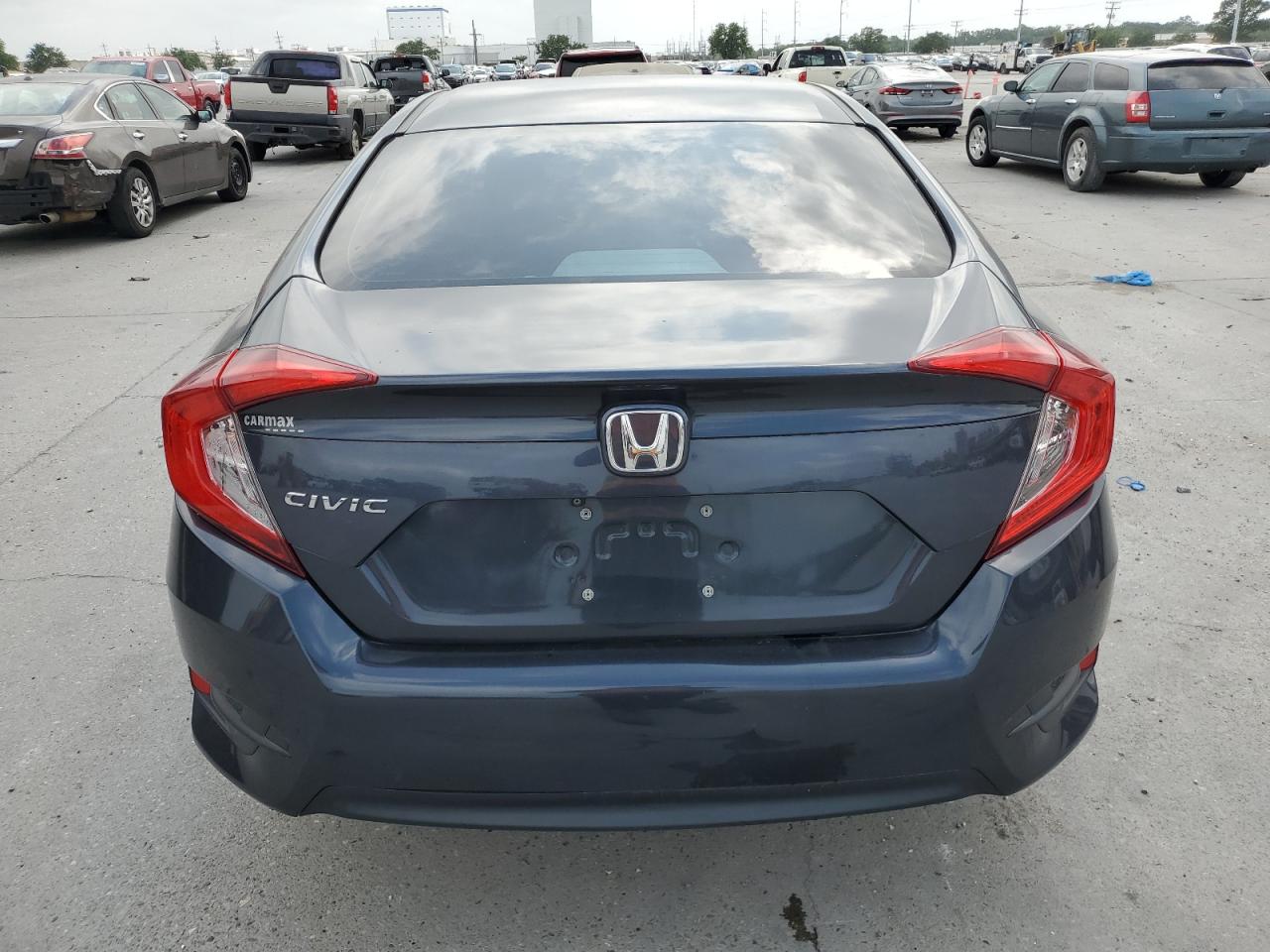 Photo 5 VIN: 2HGFC2F5XJH533262 - HONDA CIVIC 