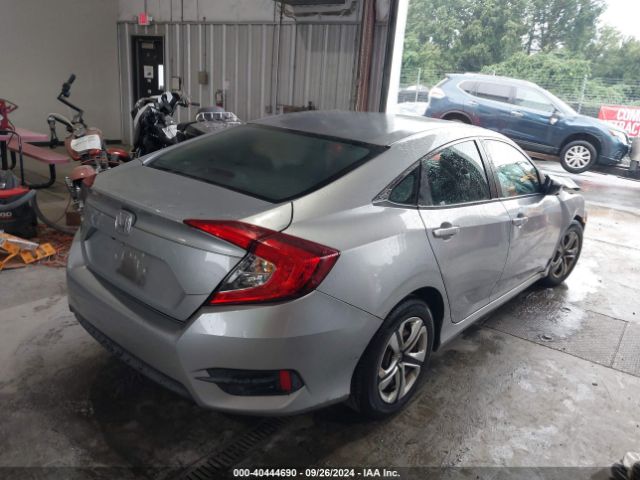 Photo 3 VIN: 2HGFC2F5XJH572966 - HONDA CIVIC 