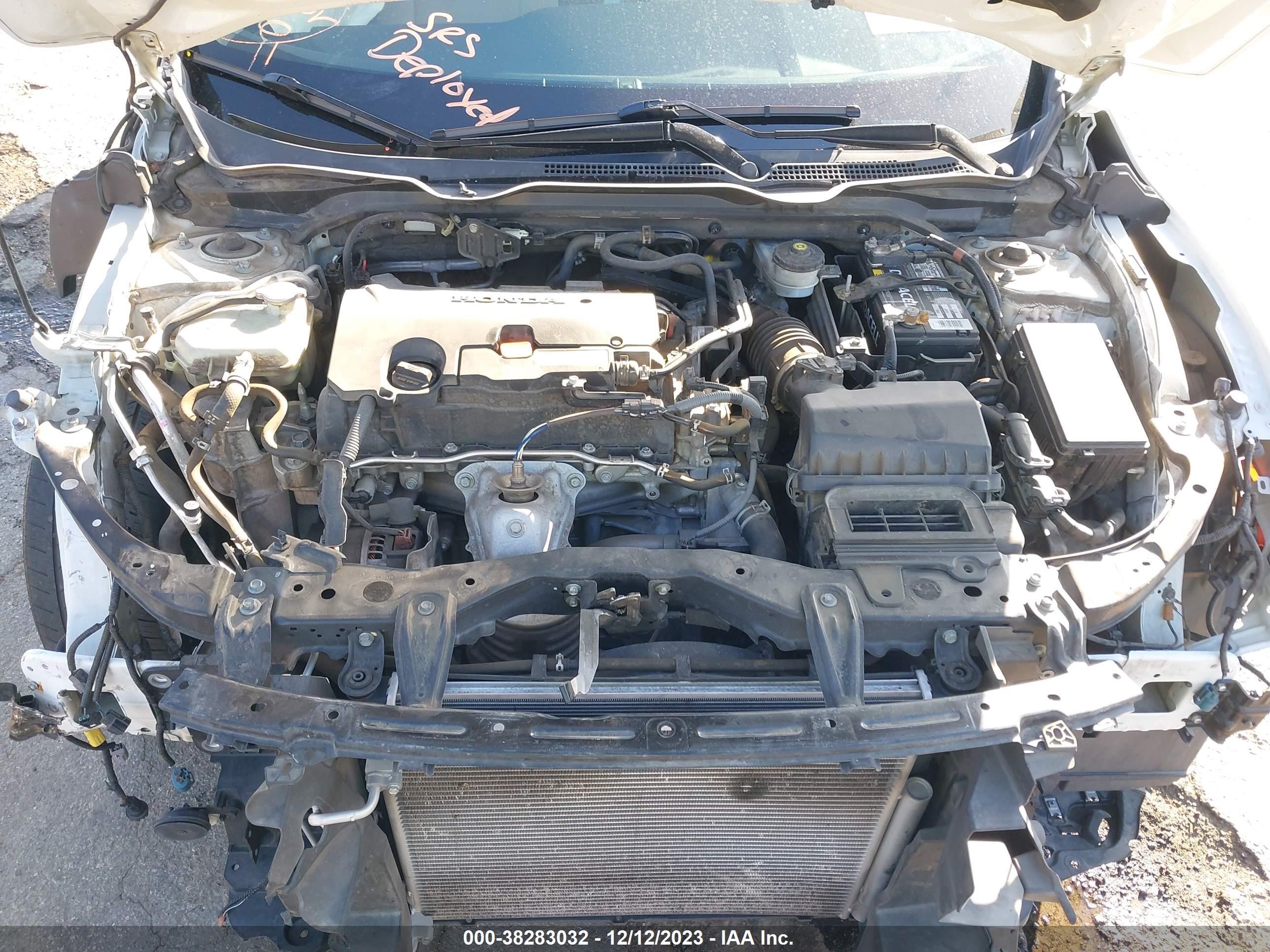 Photo 9 VIN: 2HGFC2F5XJH586642 - HONDA CIVIC 