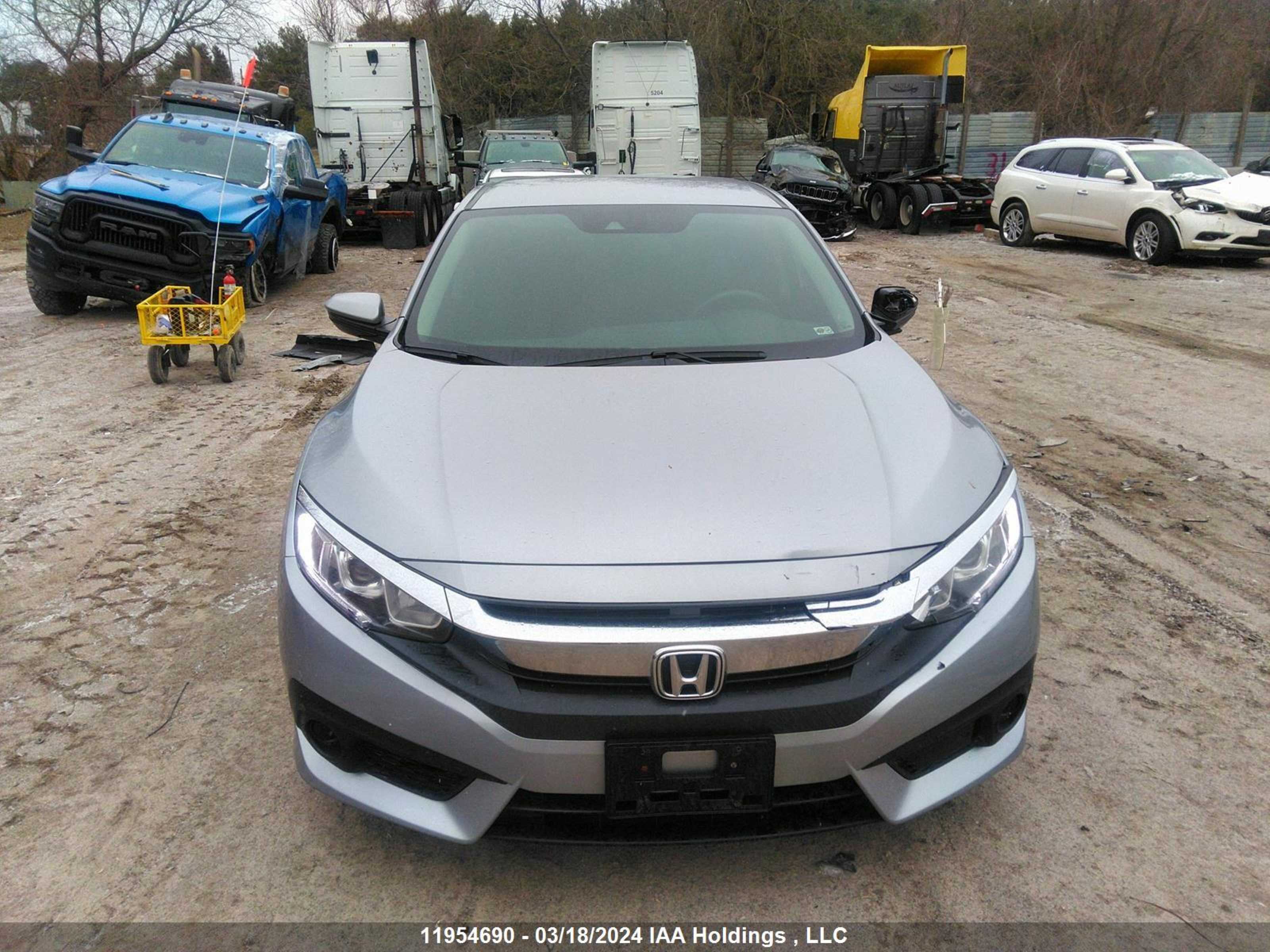 Photo 12 VIN: 2HGFC2F62JH015851 - HONDA CIVIC 