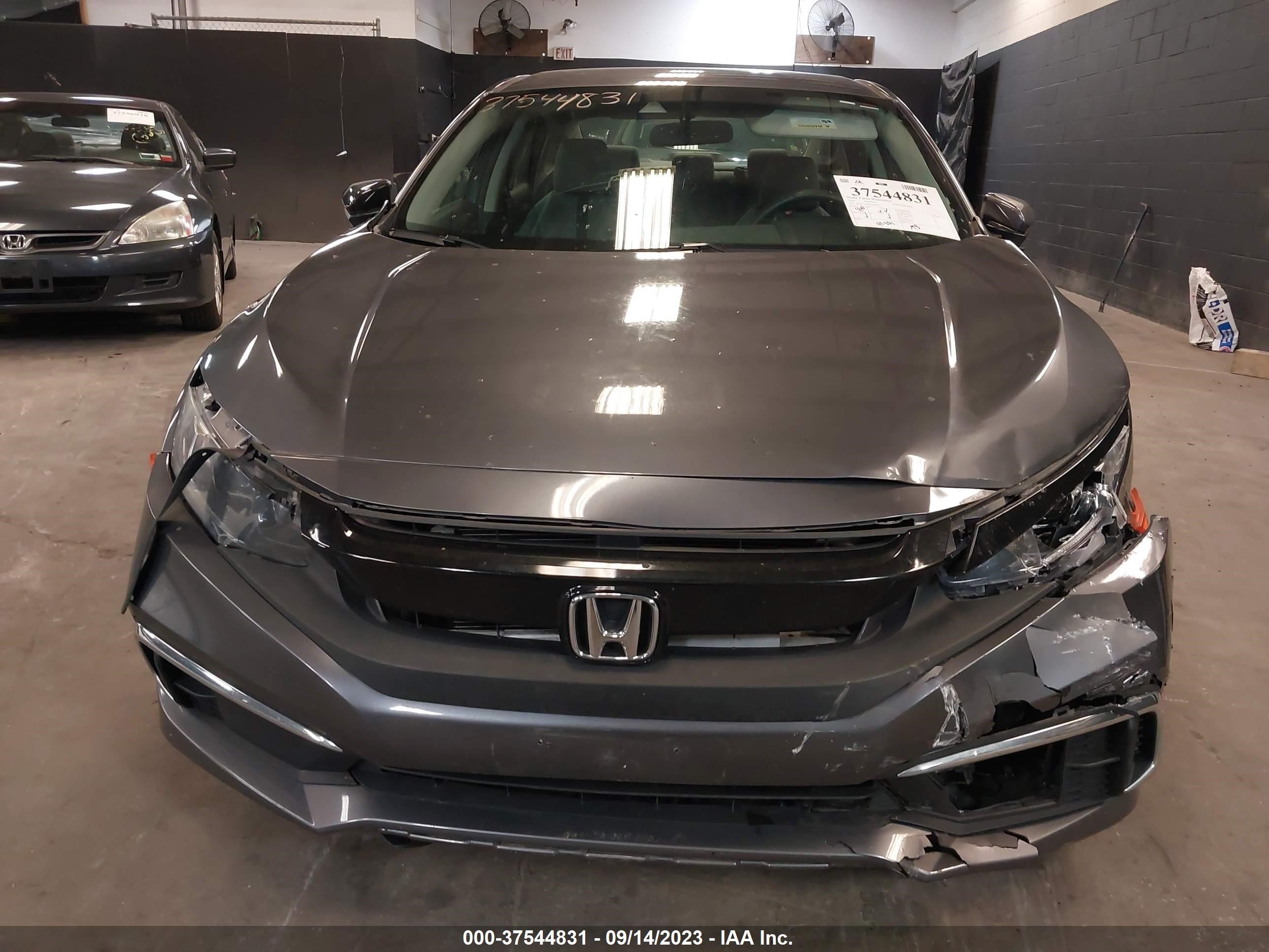 Photo 11 VIN: 2HGFC2F62KH568758 - HONDA CIVIC 