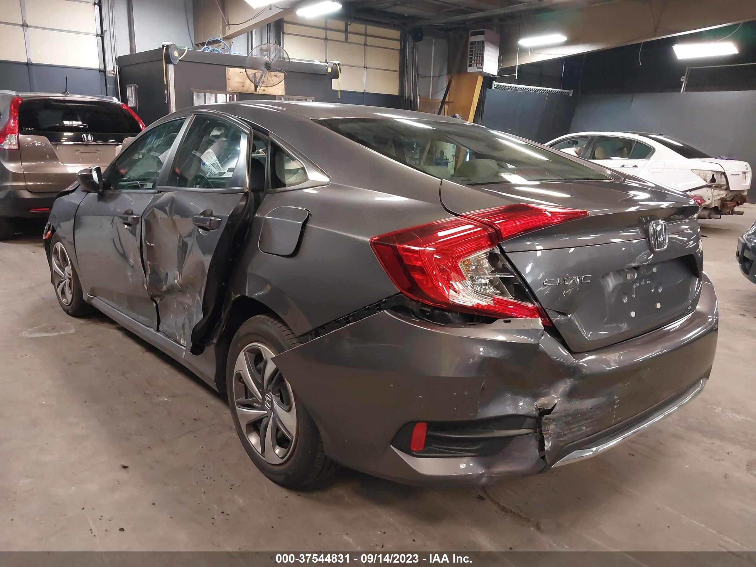 Photo 2 VIN: 2HGFC2F62KH568758 - HONDA CIVIC 