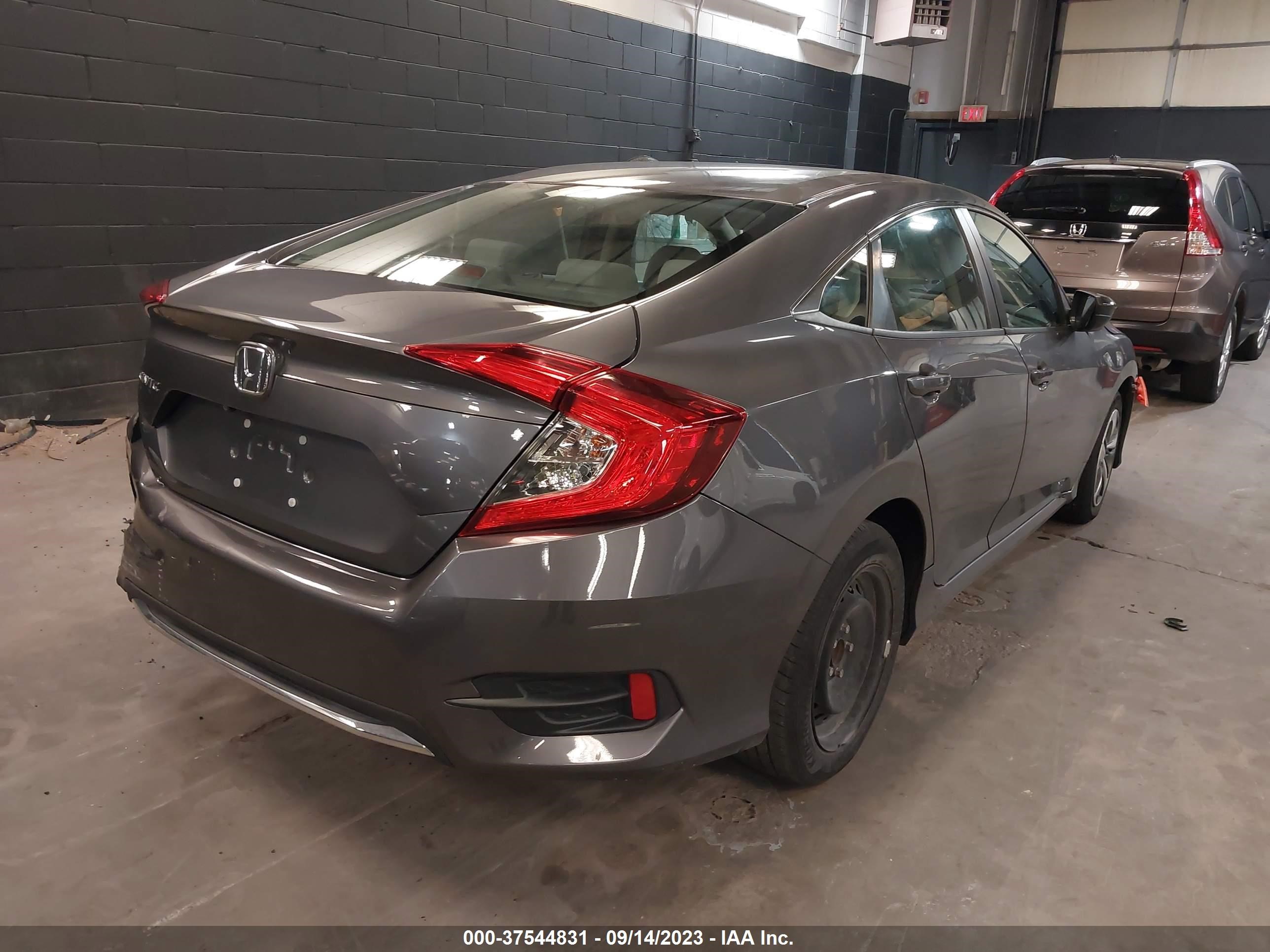 Photo 3 VIN: 2HGFC2F62KH568758 - HONDA CIVIC 