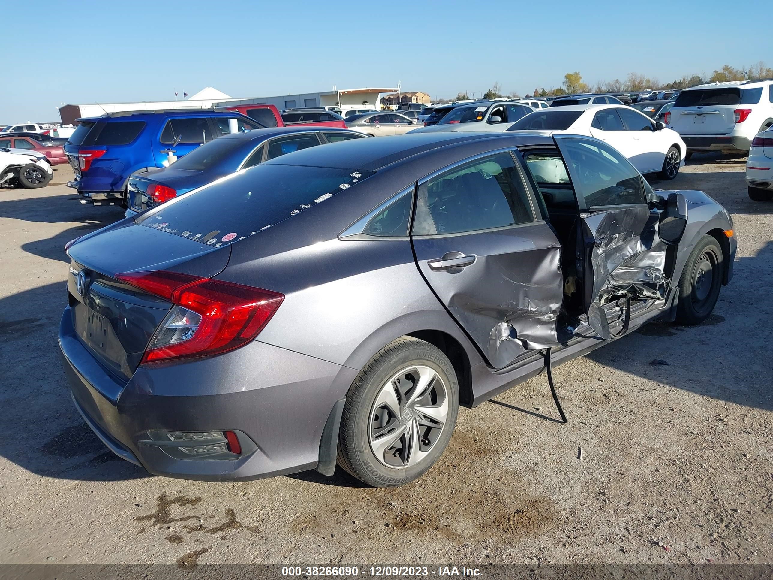 Photo 3 VIN: 2HGFC2F63LH567040 - HONDA CIVIC 