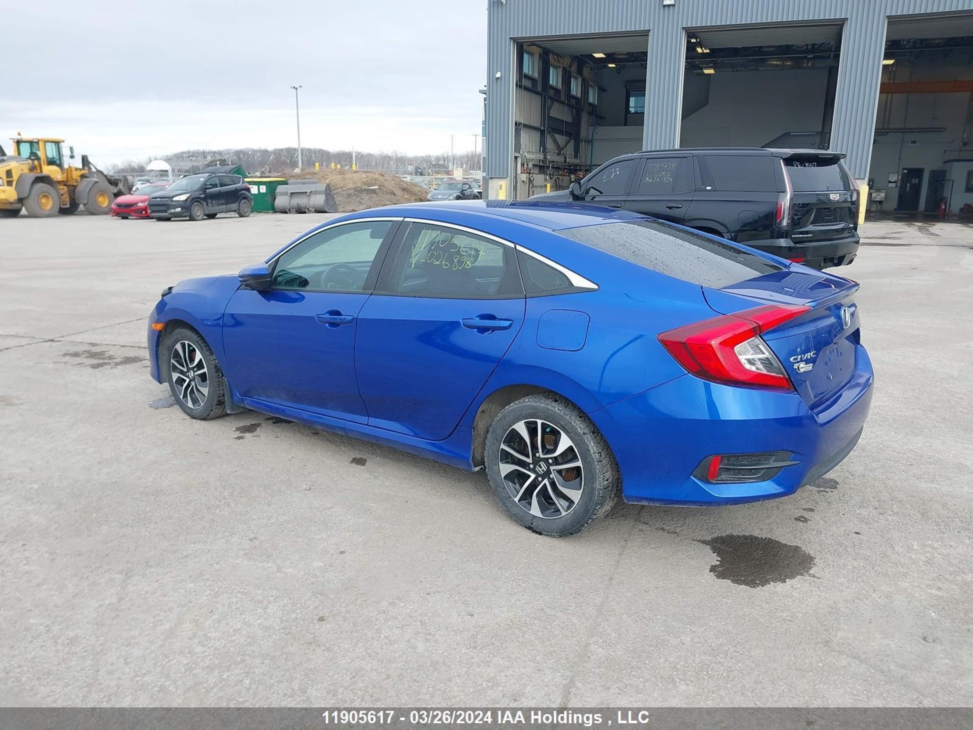 Photo 2 VIN: 2HGFC2F66JH026898 - HONDA CIVIC 