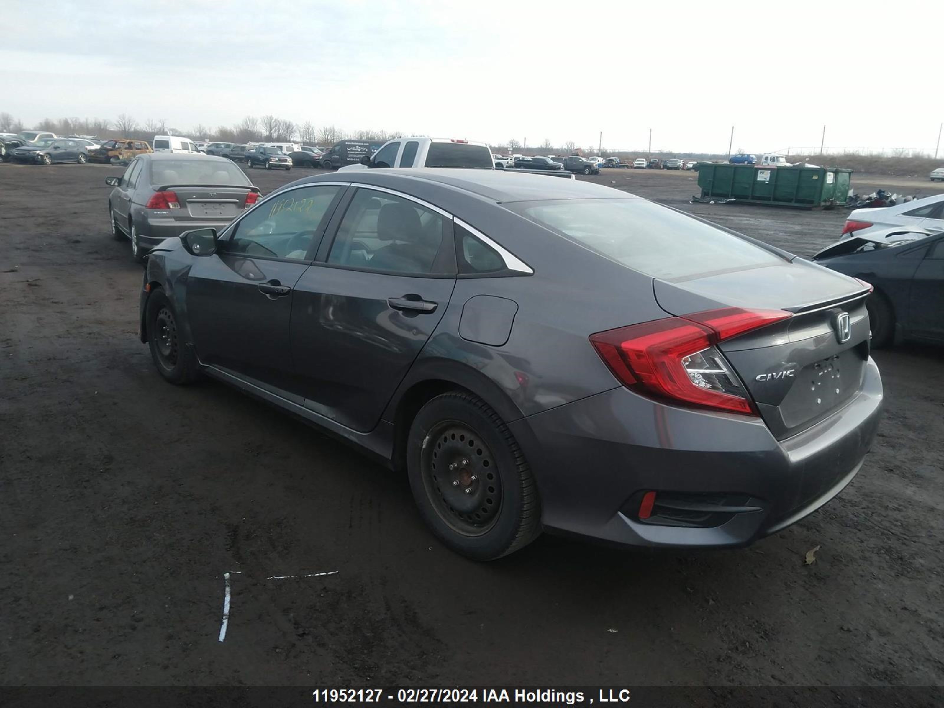 Photo 2 VIN: 2HGFC2F67JH038901 - HONDA CIVIC 