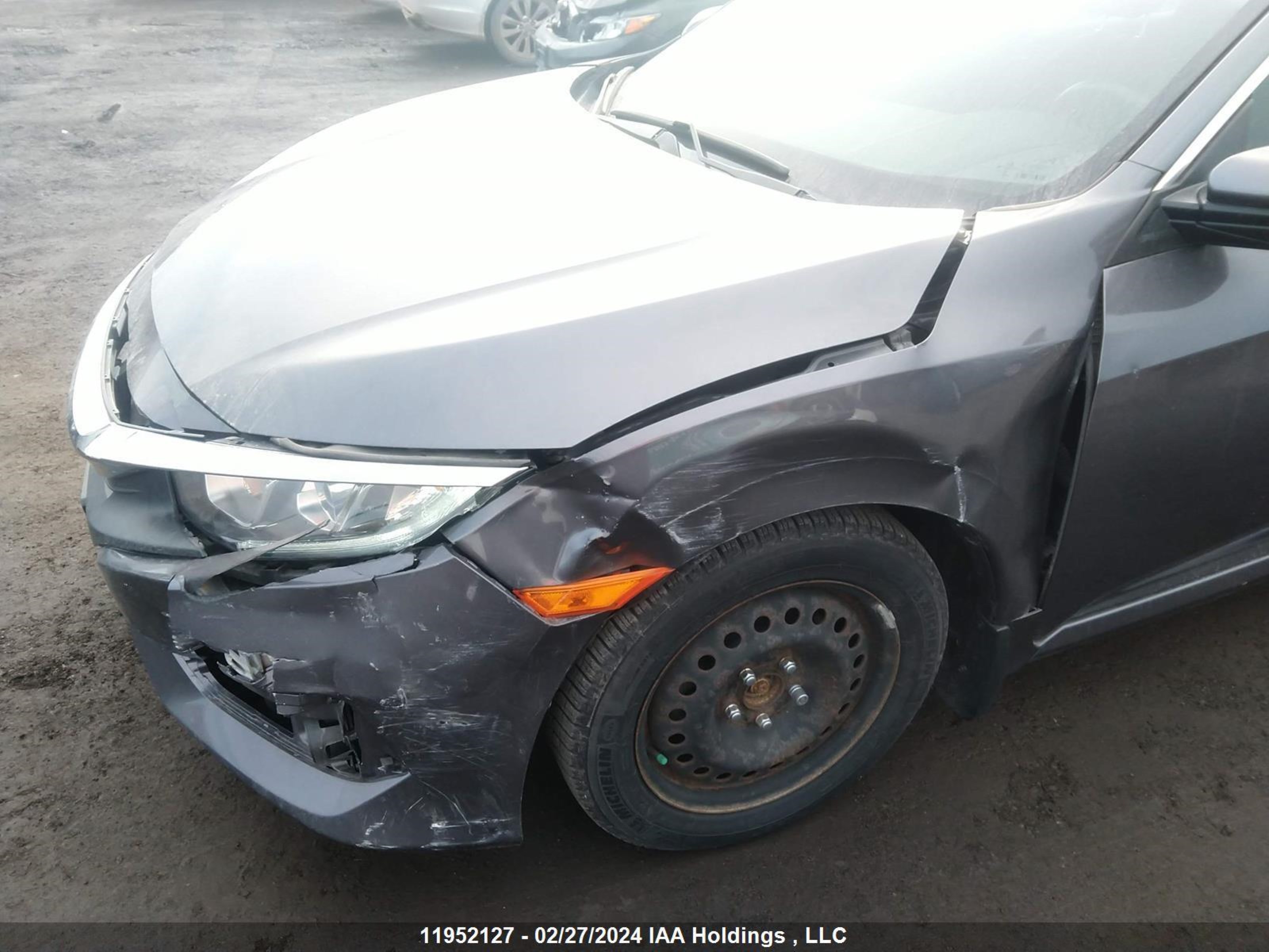 Photo 5 VIN: 2HGFC2F67JH038901 - HONDA CIVIC 