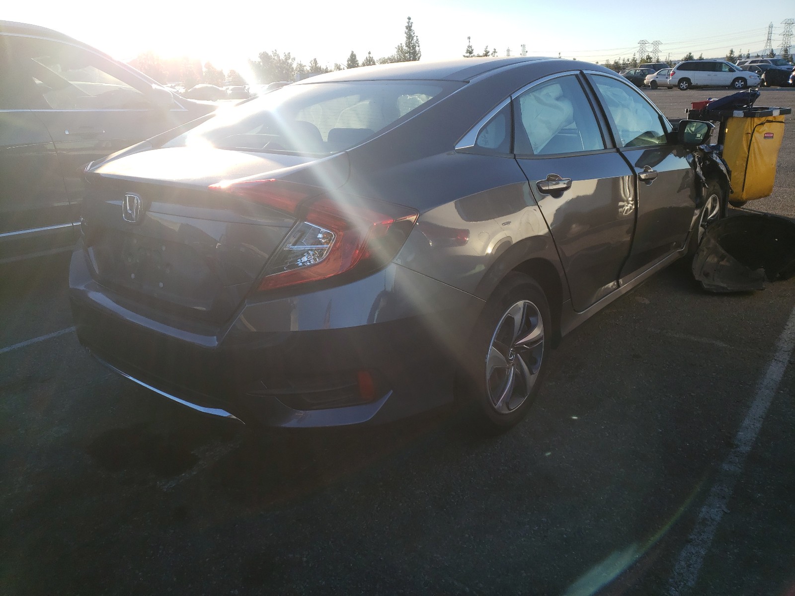 Photo 3 VIN: 2HGFC2F67KH537764 - HONDA CIVIC LX 