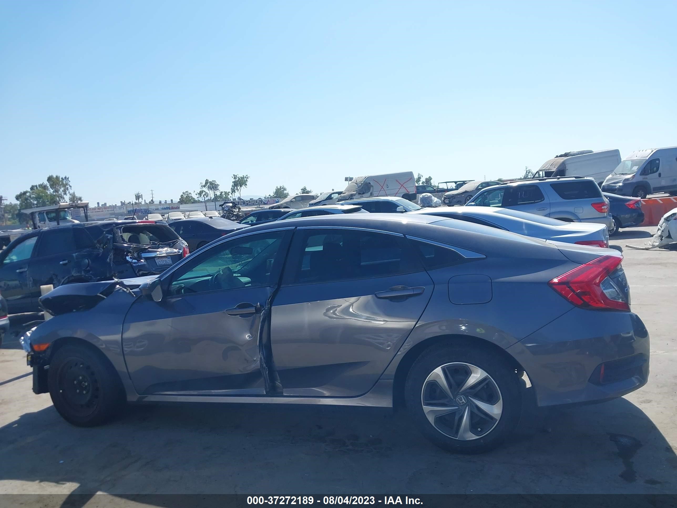 Photo 14 VIN: 2HGFC2F68KH556758 - HONDA CIVIC 