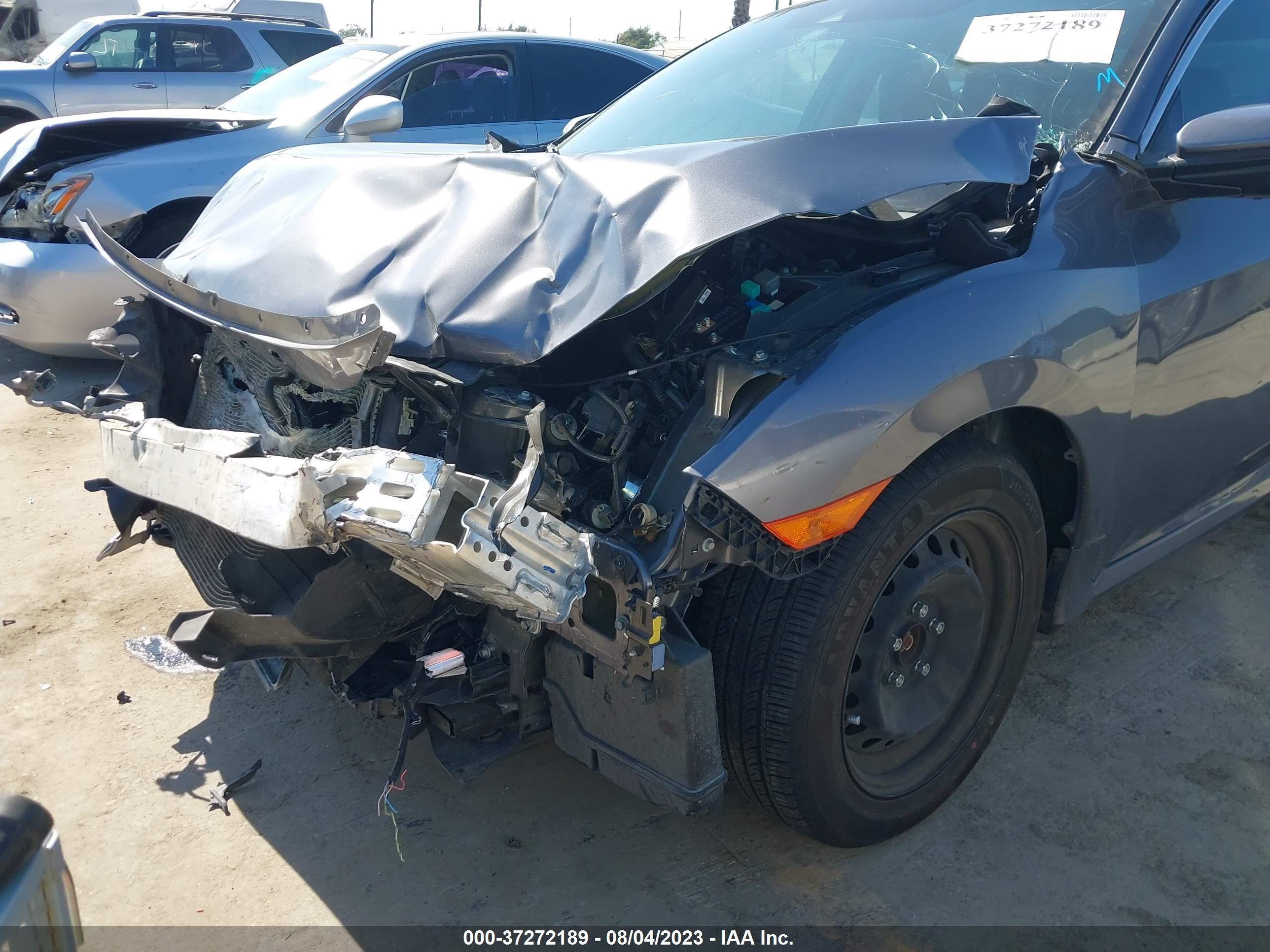 Photo 5 VIN: 2HGFC2F68KH556758 - HONDA CIVIC 