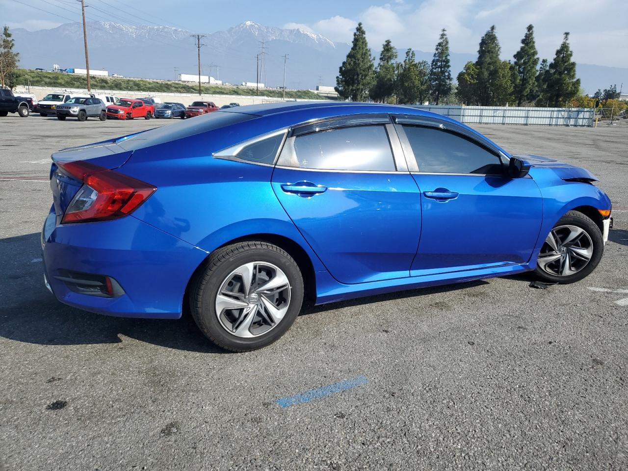 Photo 2 VIN: 2HGFC2F6XKH540402 - HONDA CIVIC 