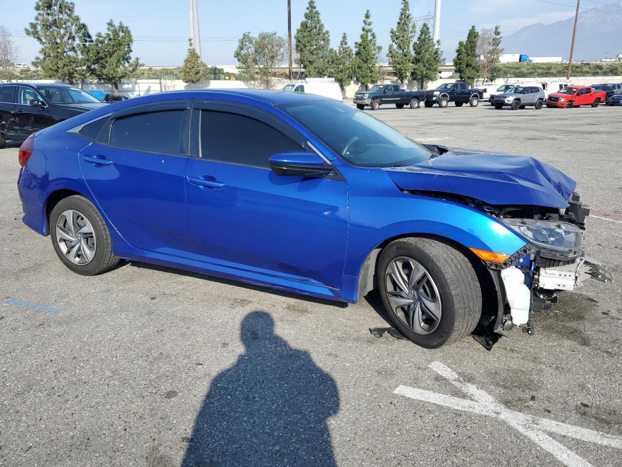 Photo 3 VIN: 2HGFC2F6XKH540402 - HONDA CIVIC 