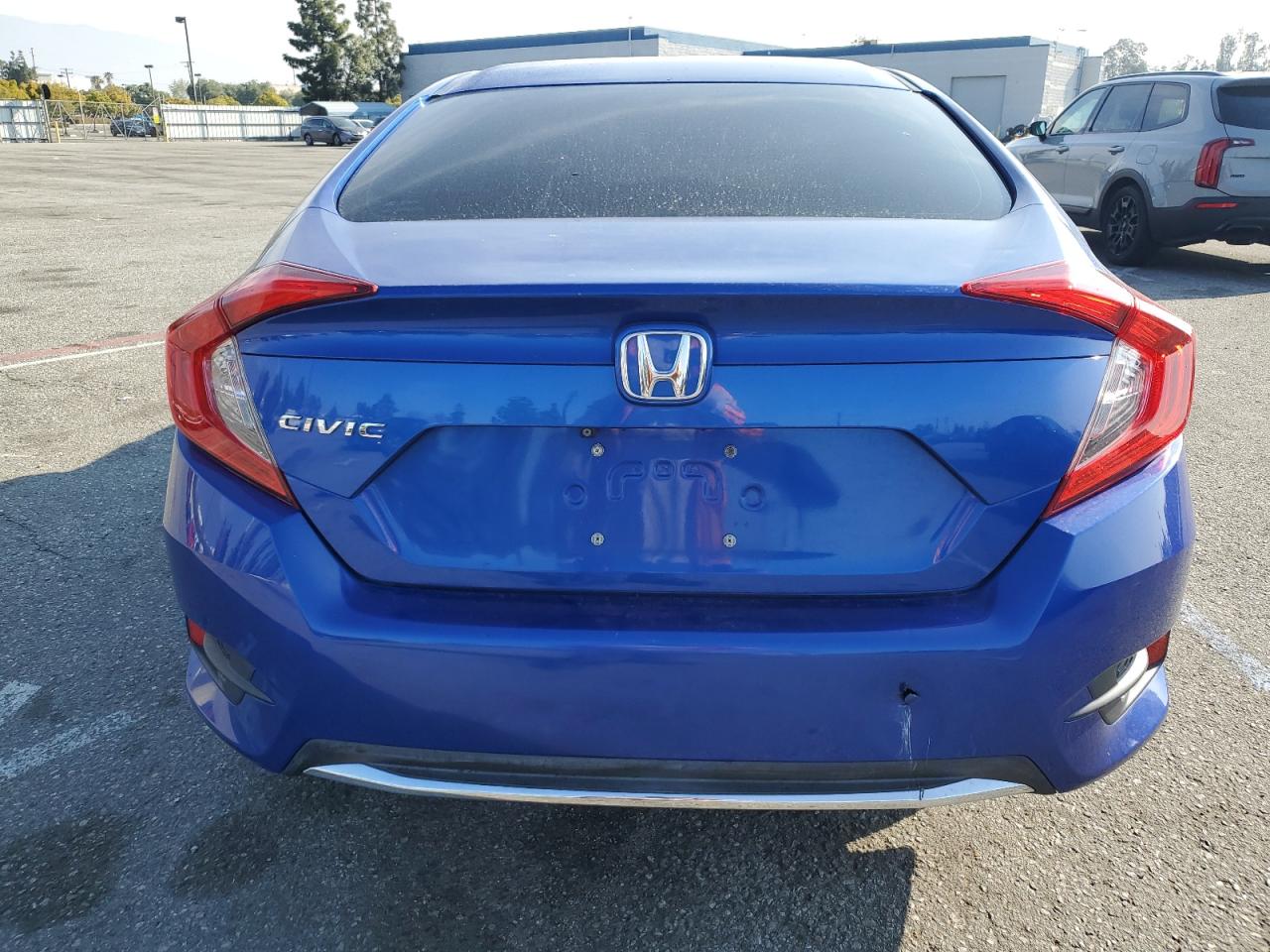 Photo 5 VIN: 2HGFC2F6XKH540402 - HONDA CIVIC 